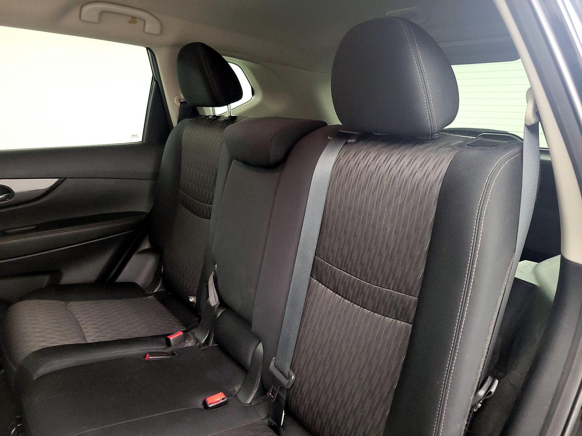 Thumbnail: 2019 Nissan Rogue - 19