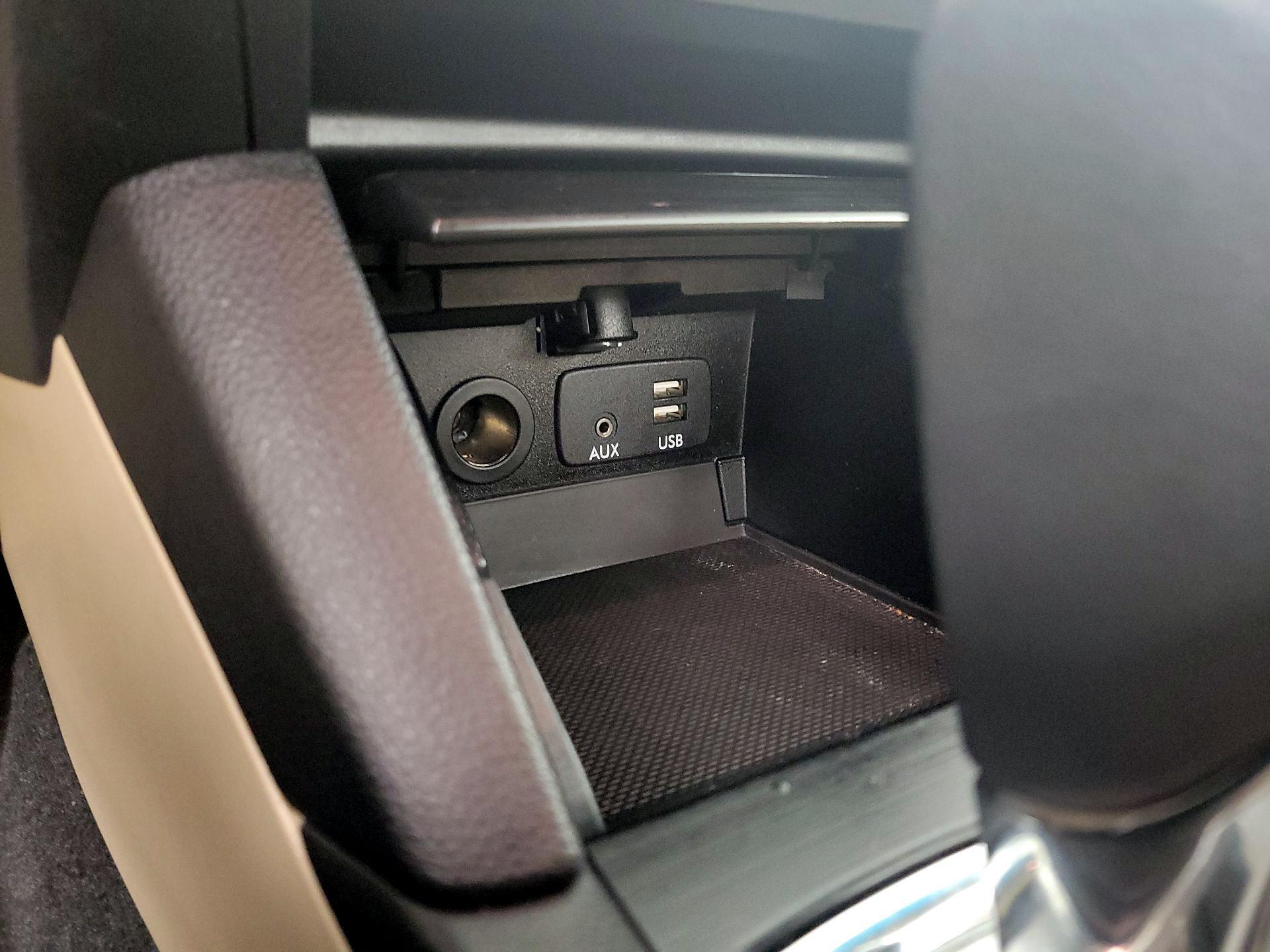 Thumbnail: 2015 Subaru Legacy - 18