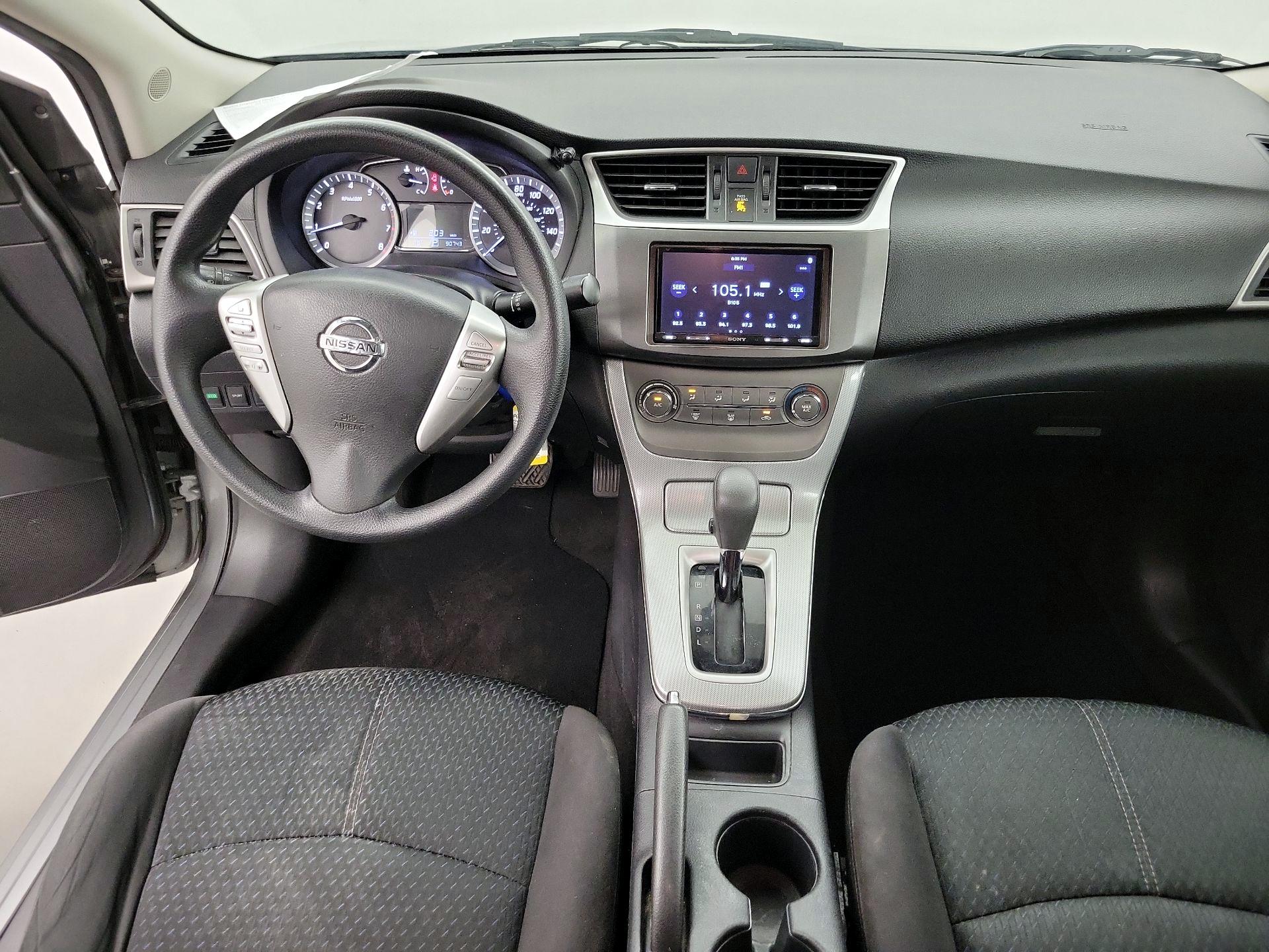 Thumbnail: 2014 Nissan Sentra - 9