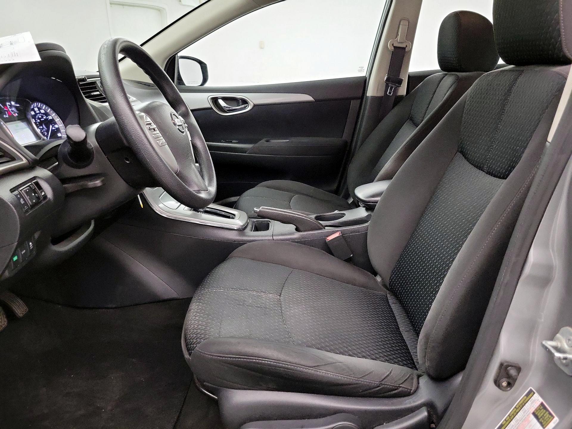 Thumbnail: 2014 Nissan Sentra - 11