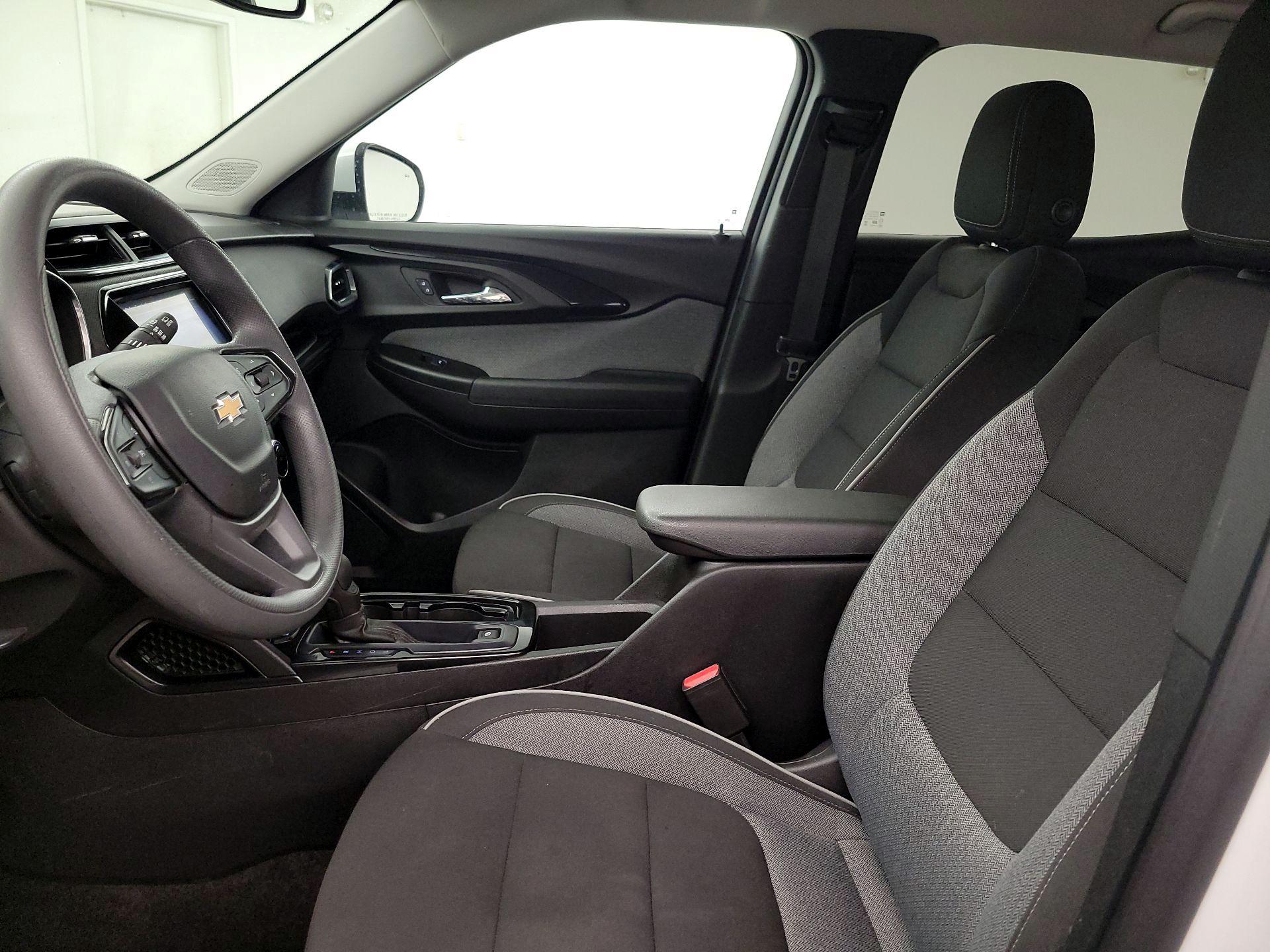 Thumbnail: 2023 Chevrolet TrailBlazer - 11