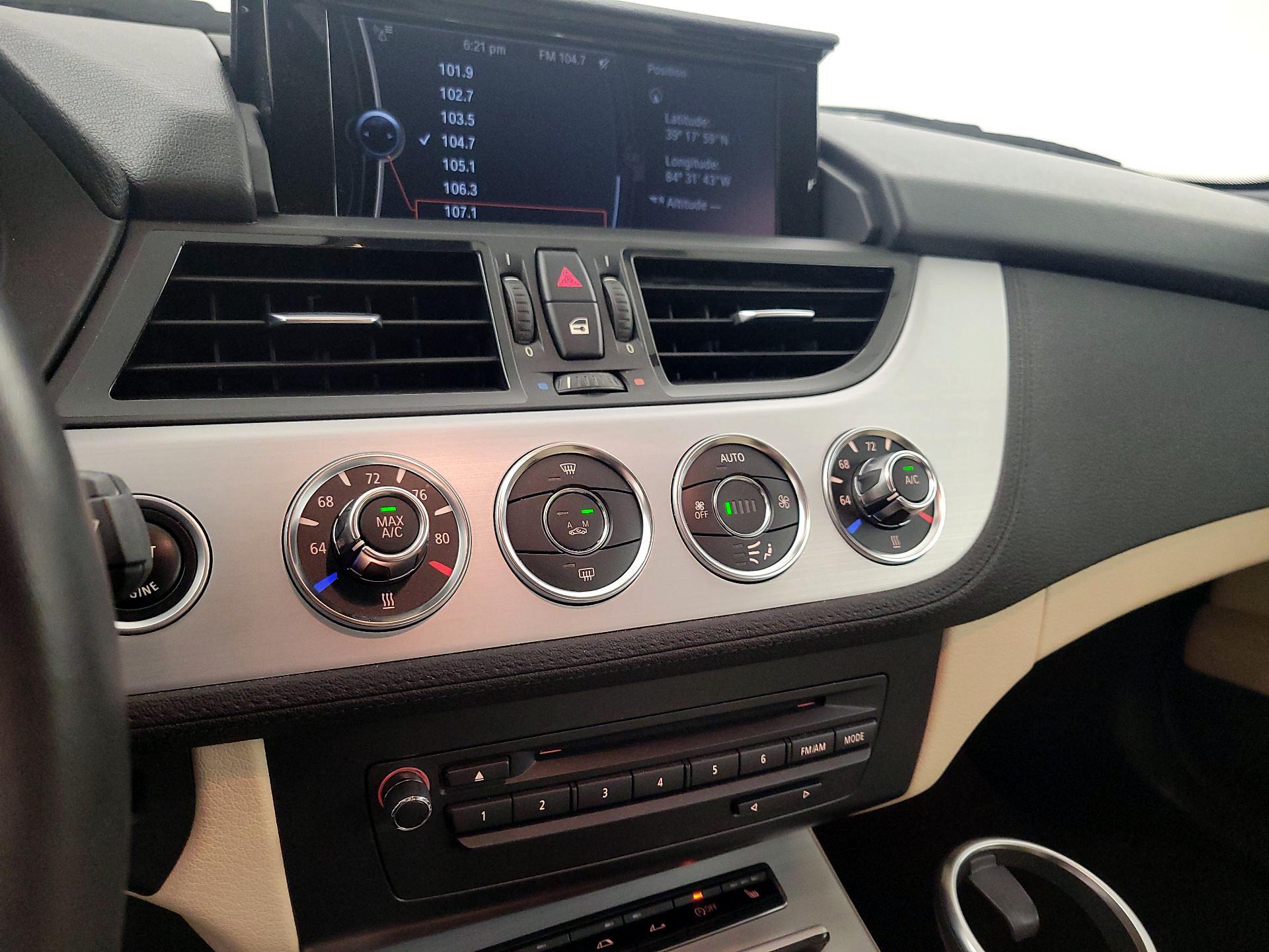 Thumbnail: 2014 BMW Z4 - 16