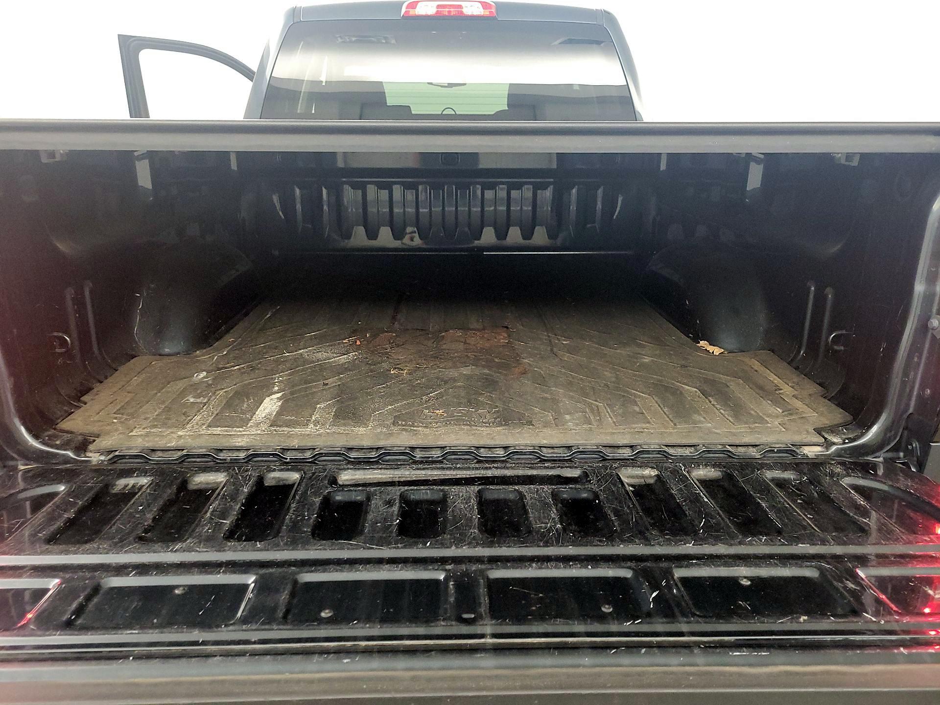 Thumbnail: 2018 Chevrolet Silverado 1500 - 20