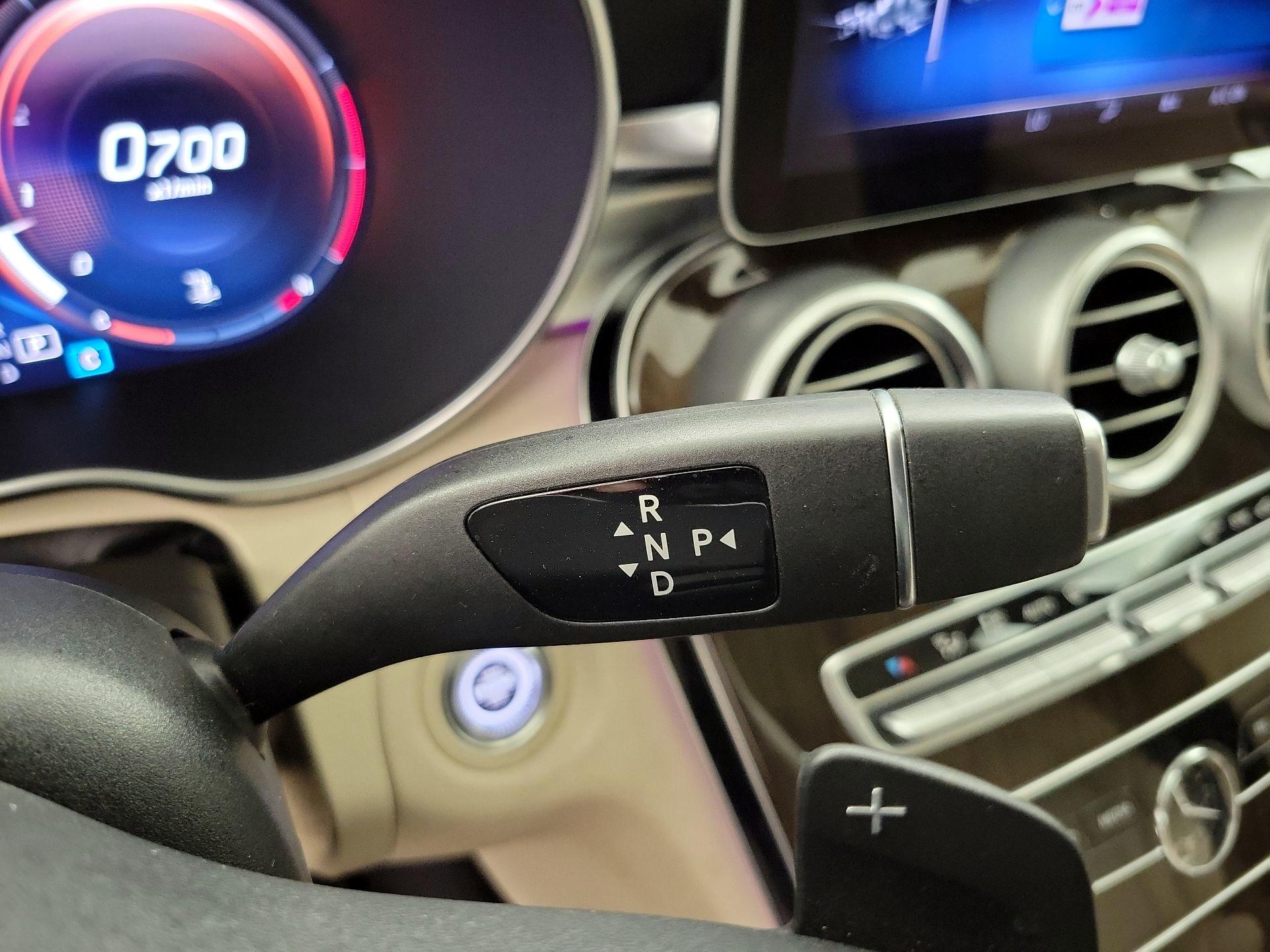 Thumbnail: 2020 Mercedes-Benz C-Class - 18