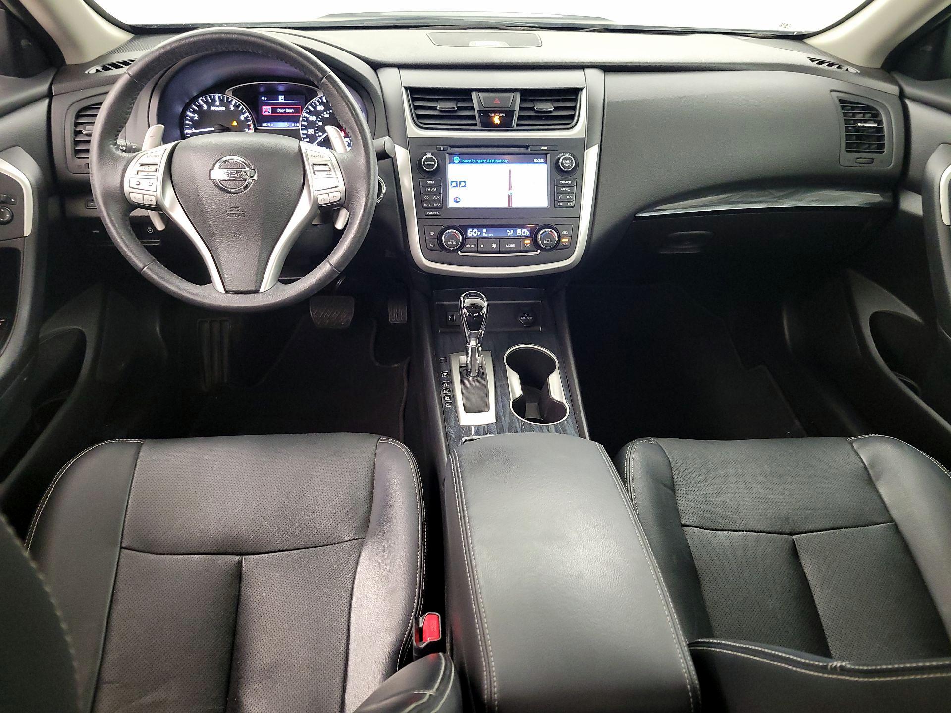 Thumbnail: 2016 Nissan Altima - 9