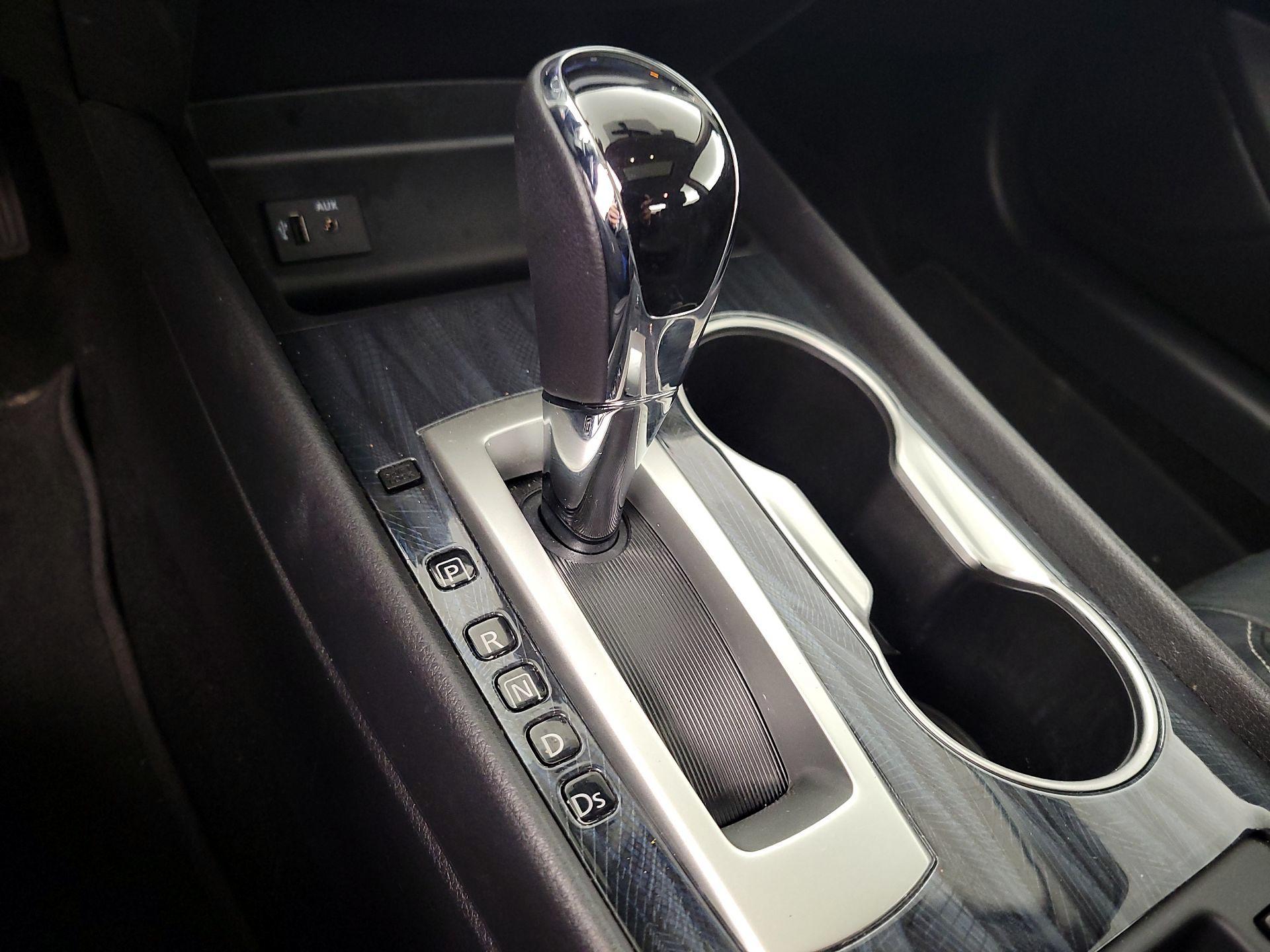 Thumbnail: 2016 Nissan Altima - 18