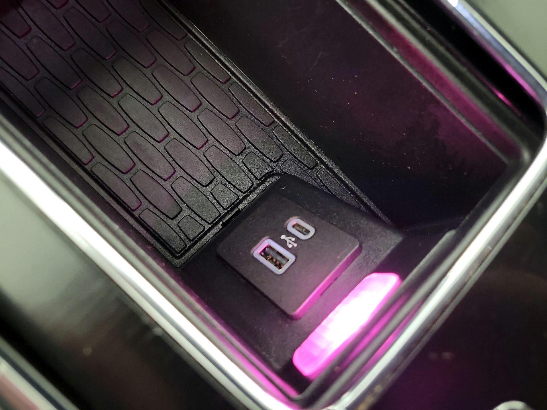 Thumbnail: 2021 Lincoln Aviator - 19