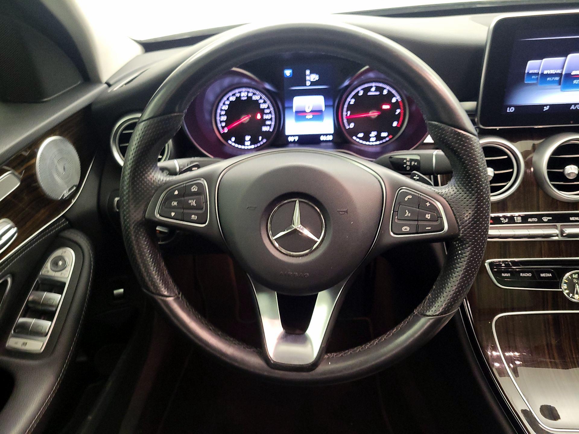 Thumbnail: 2015 Mercedes-Benz C-Class - 10