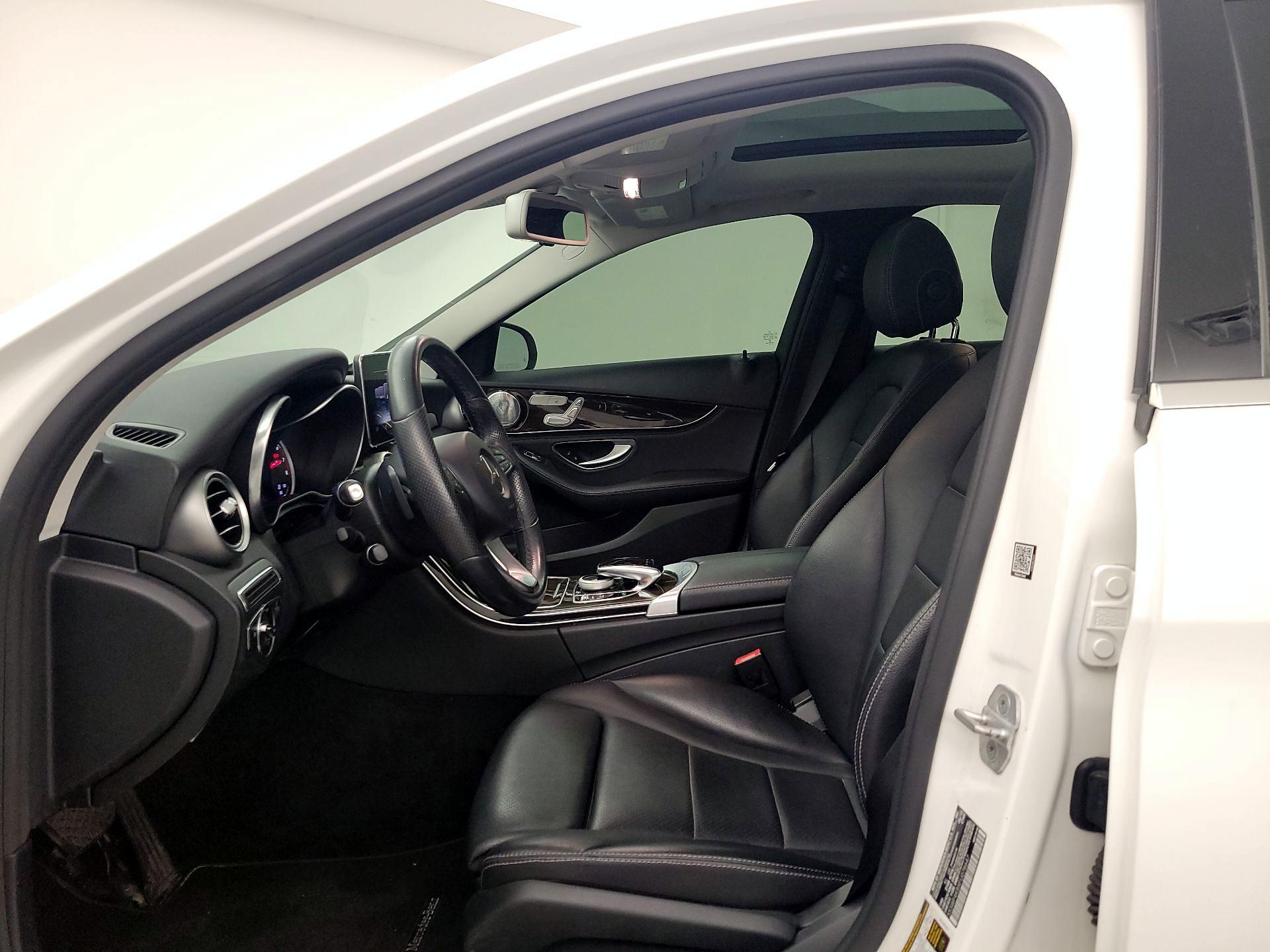 Thumbnail: 2015 Mercedes-Benz C-Class - 11