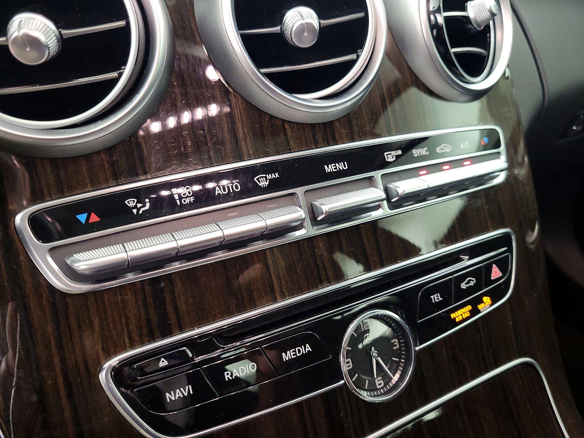 Thumbnail: 2015 Mercedes-Benz C-Class - 17