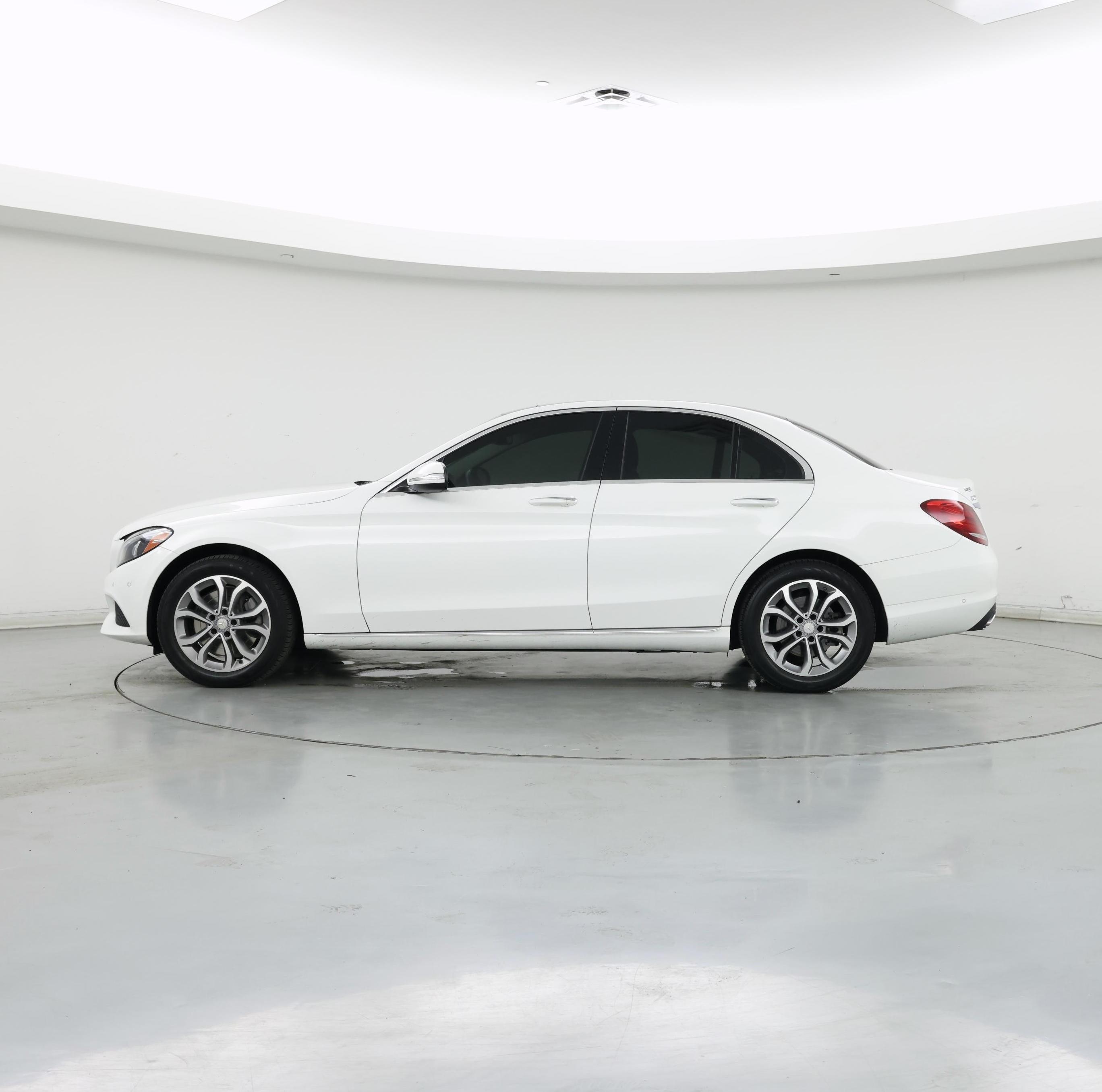 Thumbnail: 2015 Mercedes-Benz C-Class - 3