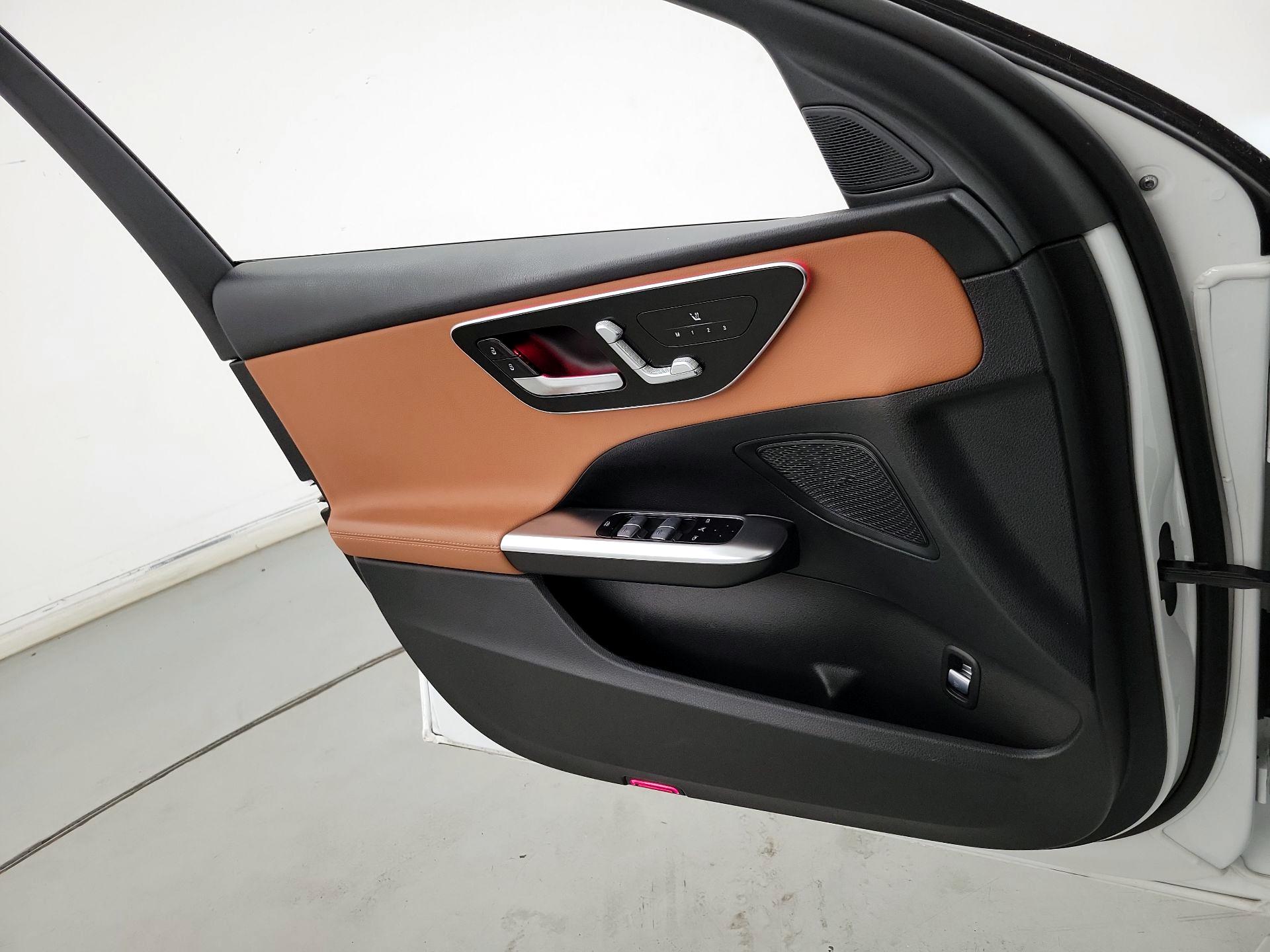 Thumbnail: 2023 Mercedes-Benz C-Class - 12