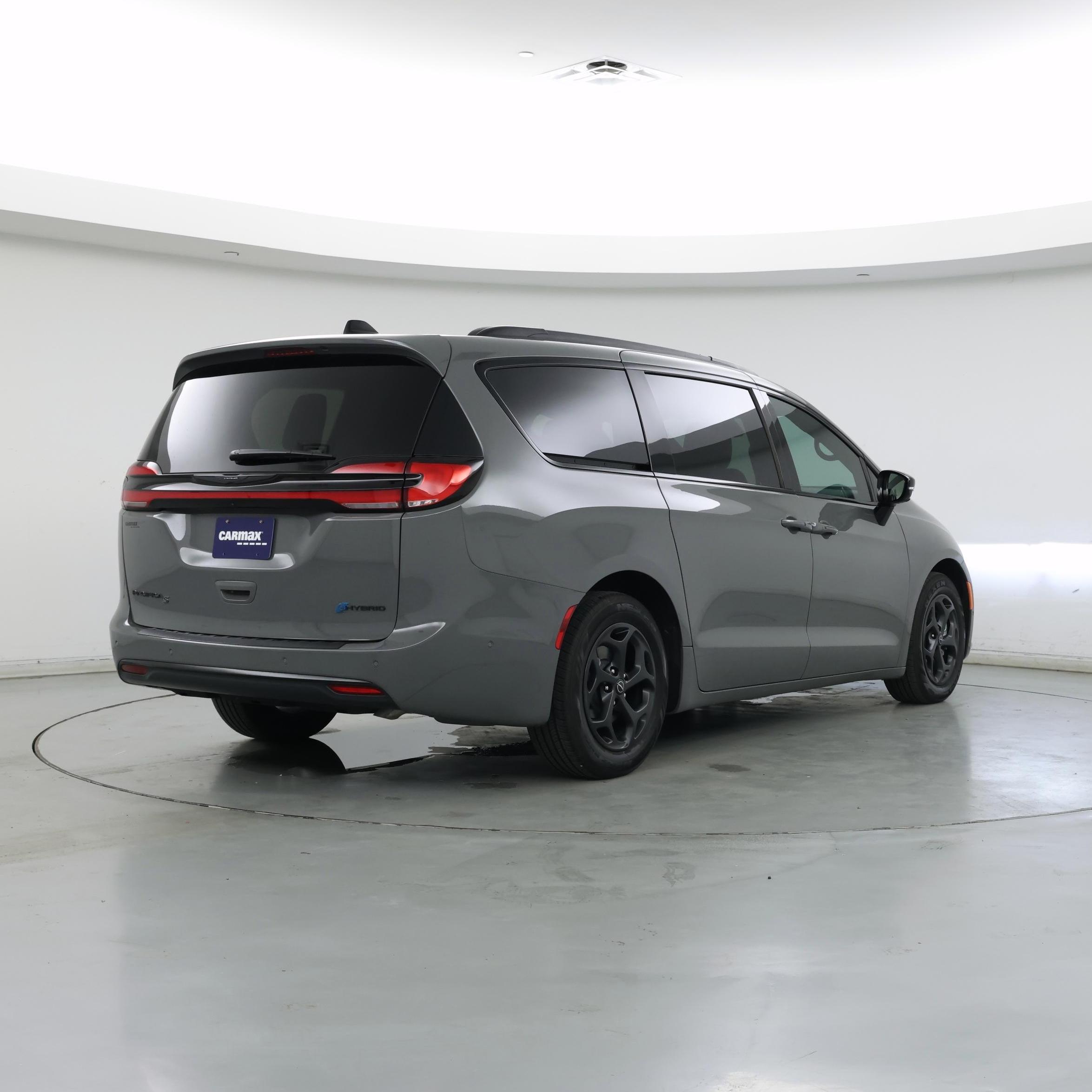 Thumbnail: 2025 Chrysler Pacifica - 8