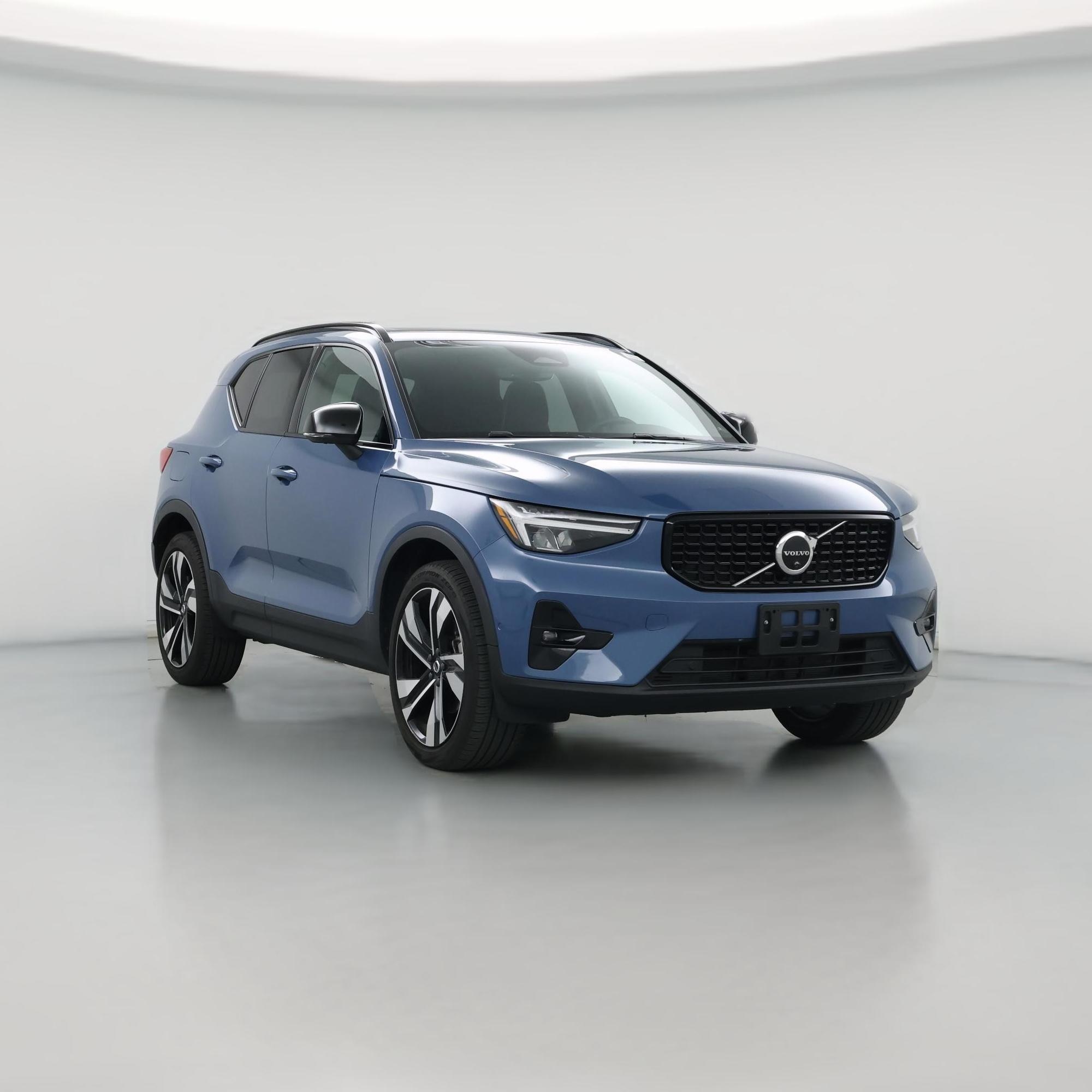 Thumbnail: 2023 Volvo XC40 - 1