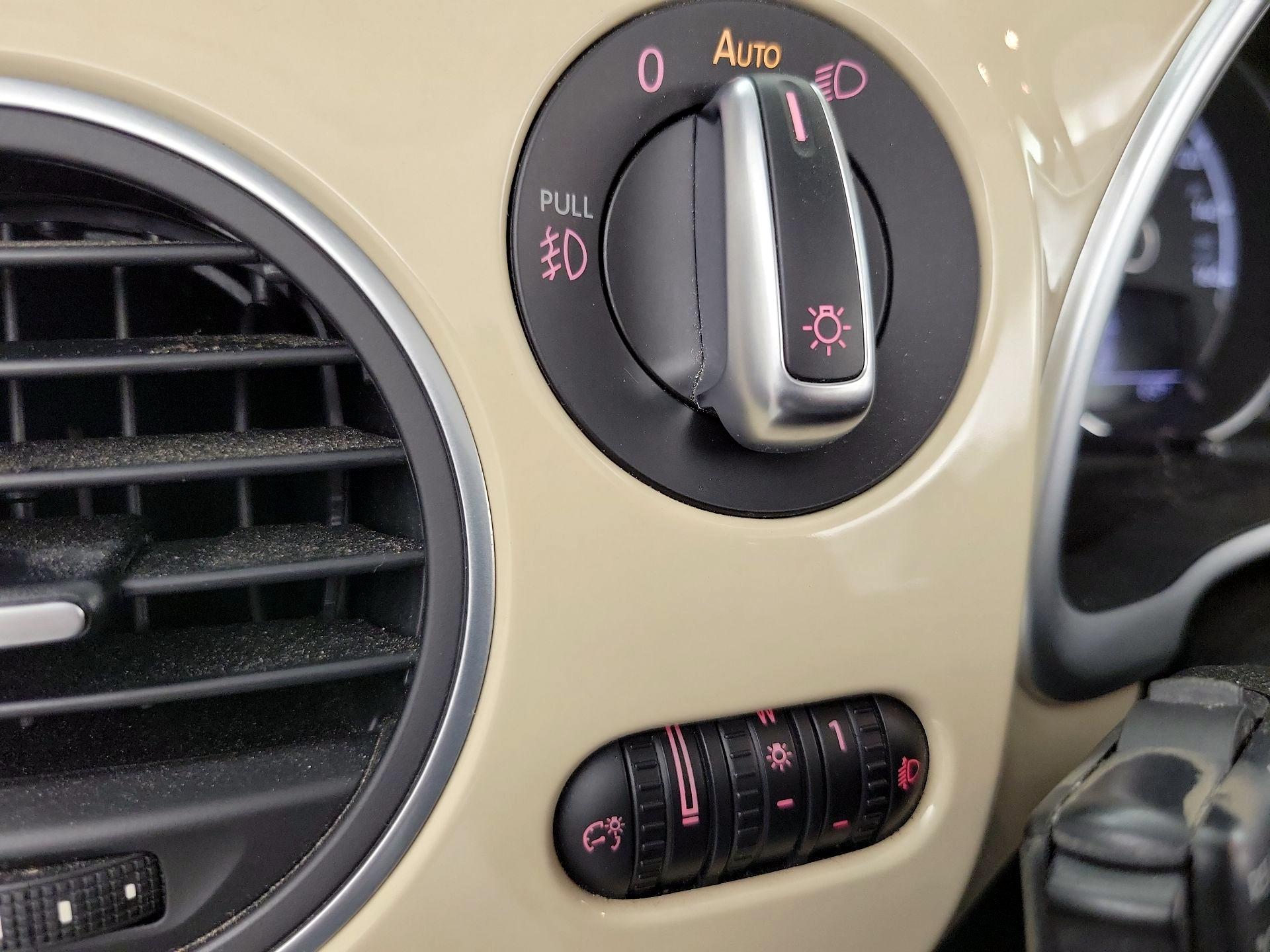 Thumbnail: 2019 Volkswagen Beetle - 13