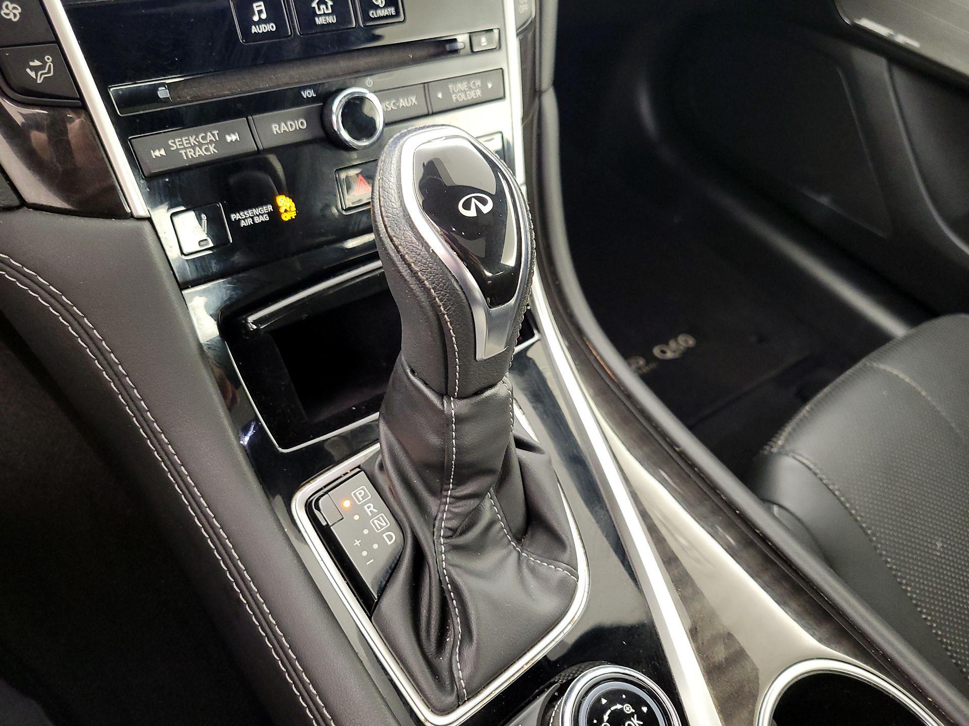 Thumbnail: 2017 INFINITI Q60 - 18