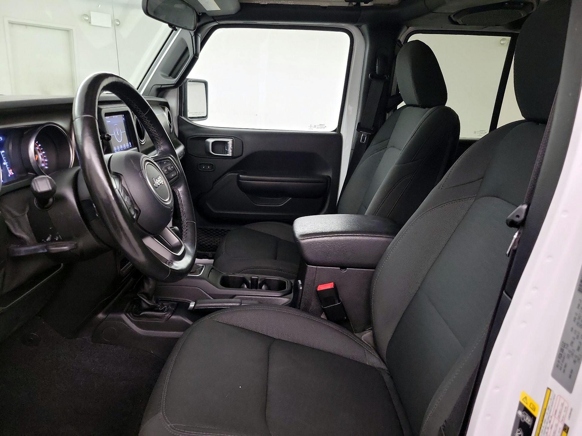 Thumbnail: 2020 Jeep Wrangler - 9