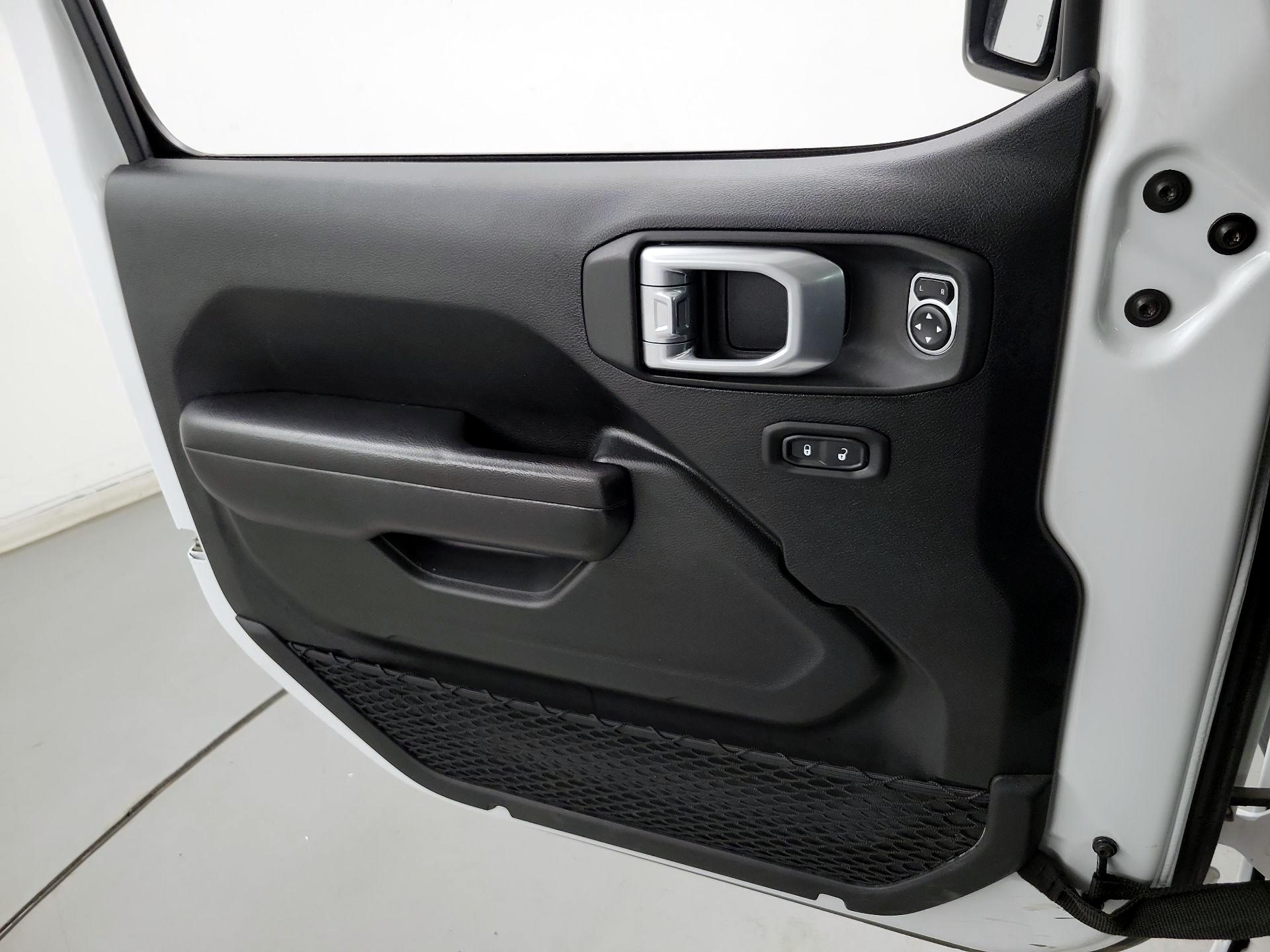 Thumbnail: 2020 Jeep Wrangler - 10