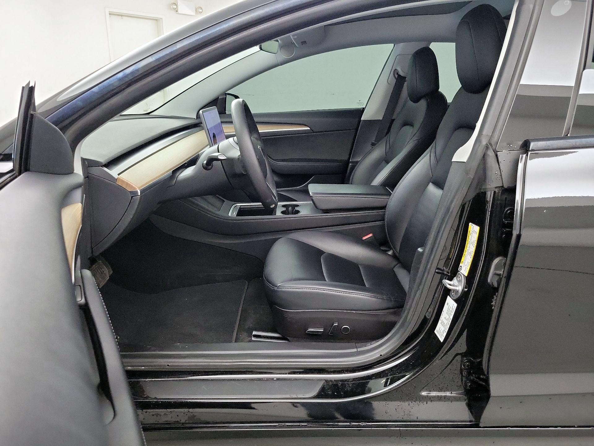 Thumbnail: 2021 Tesla Model 3 - 11