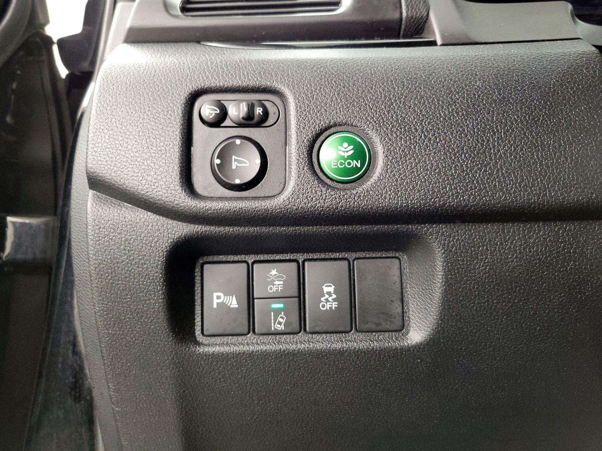Thumbnail: 2019 Honda Pilot - 13