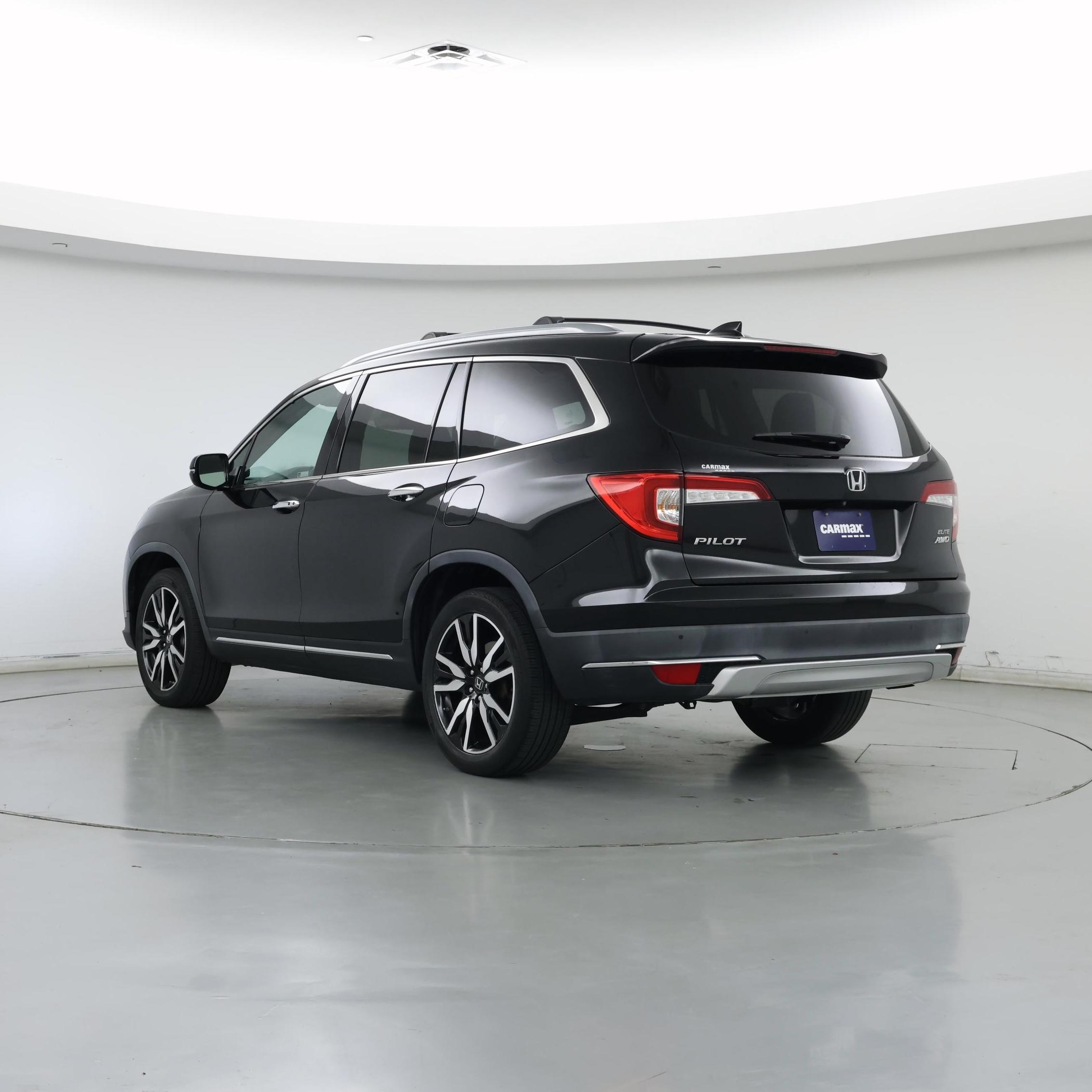 Thumbnail: 2019 Honda Pilot - 2