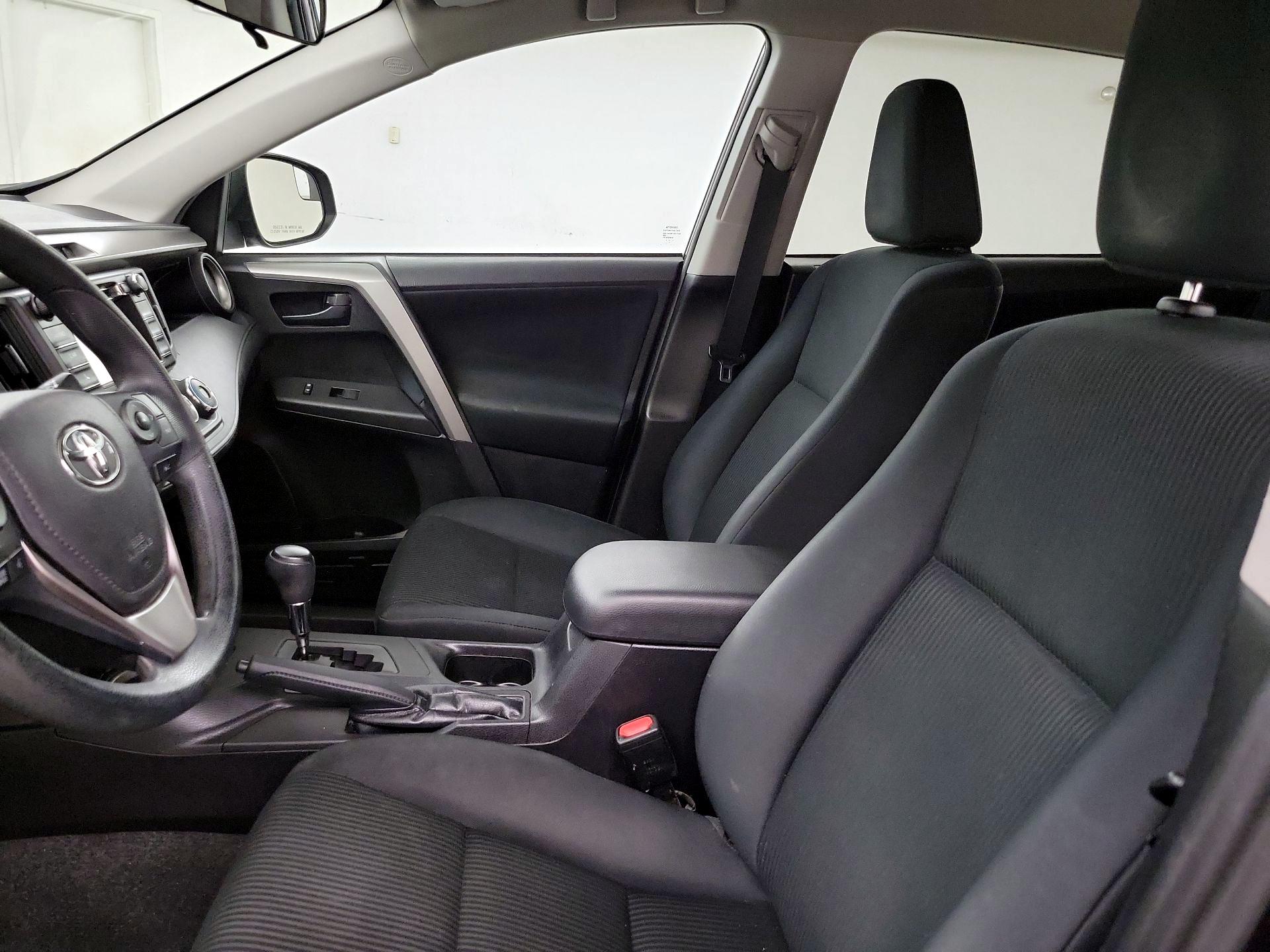 Thumbnail: 2017 Toyota RAV4 - 11