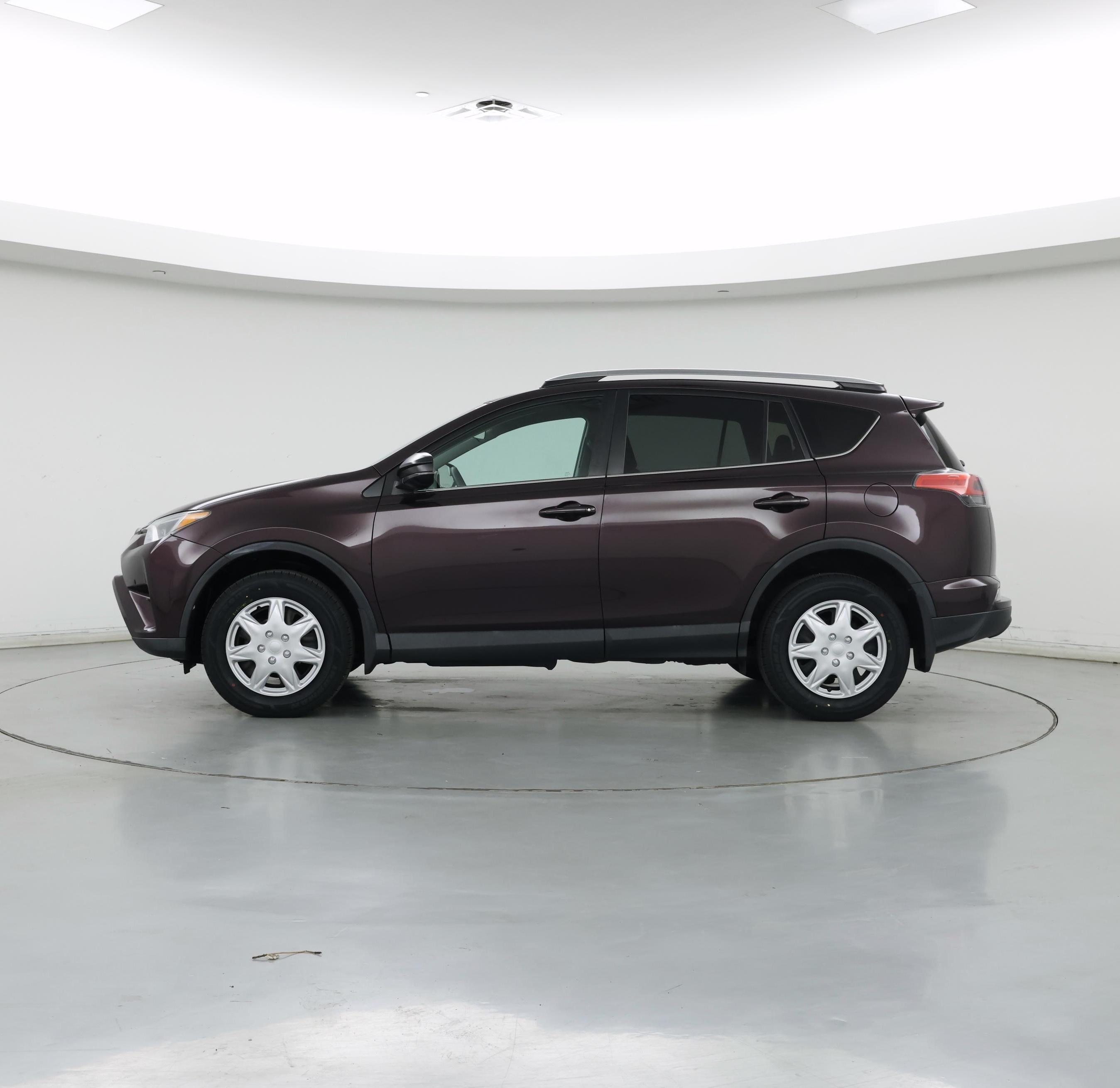Thumbnail: 2017 Toyota RAV4 - 3