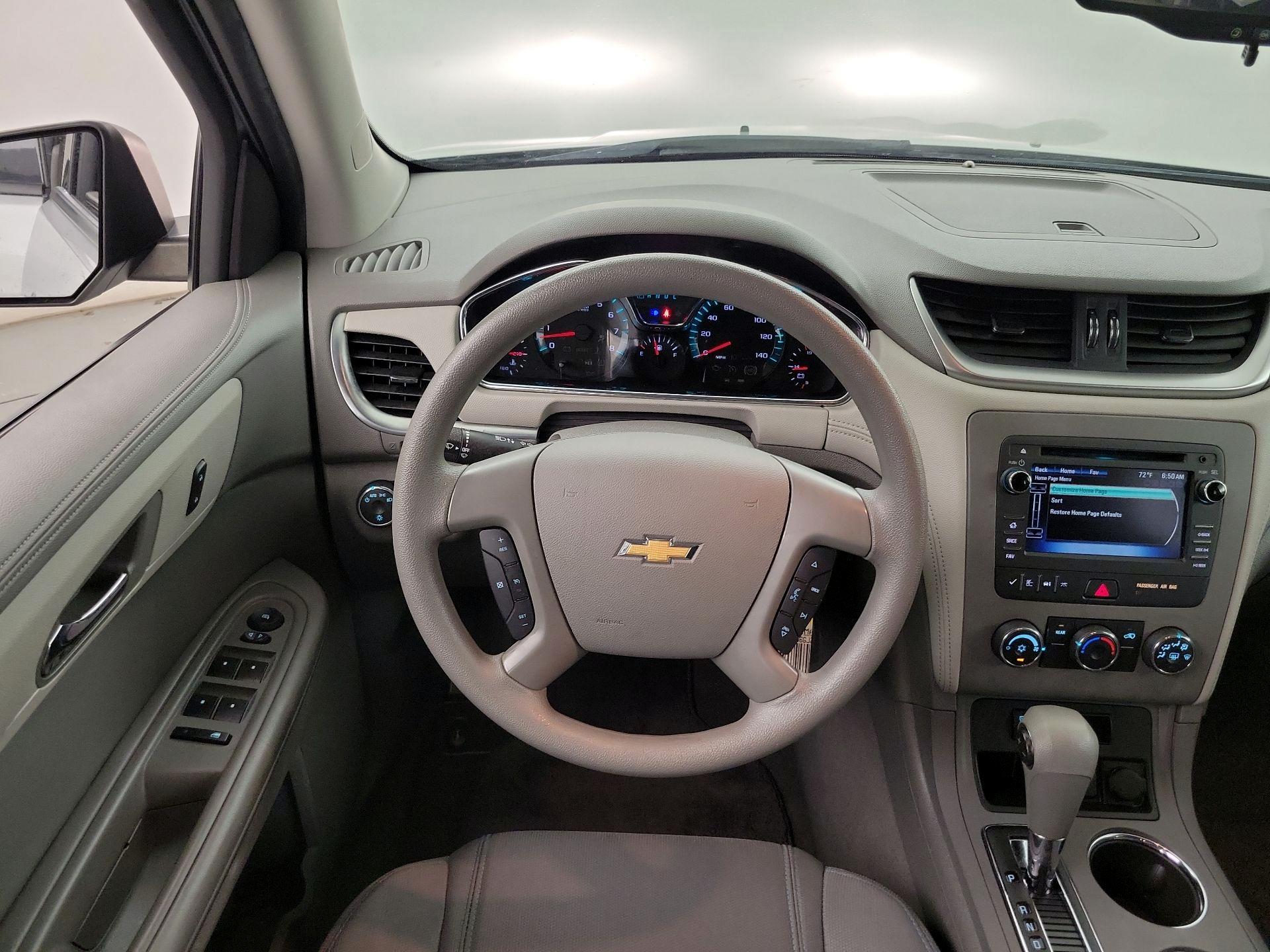 Thumbnail: 2016 Chevrolet Traverse - 10