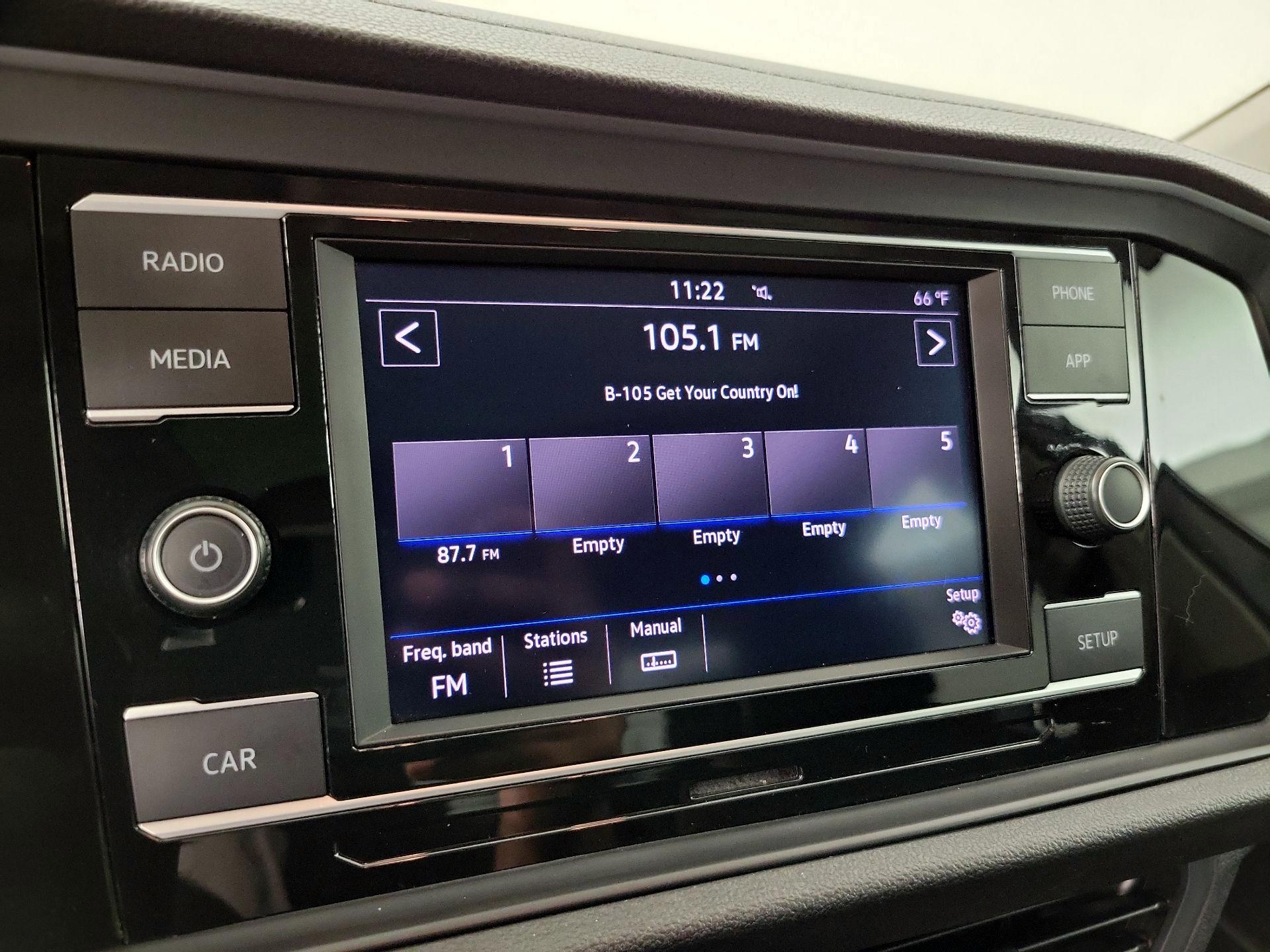Thumbnail: 2019 Volkswagen Jetta - 15