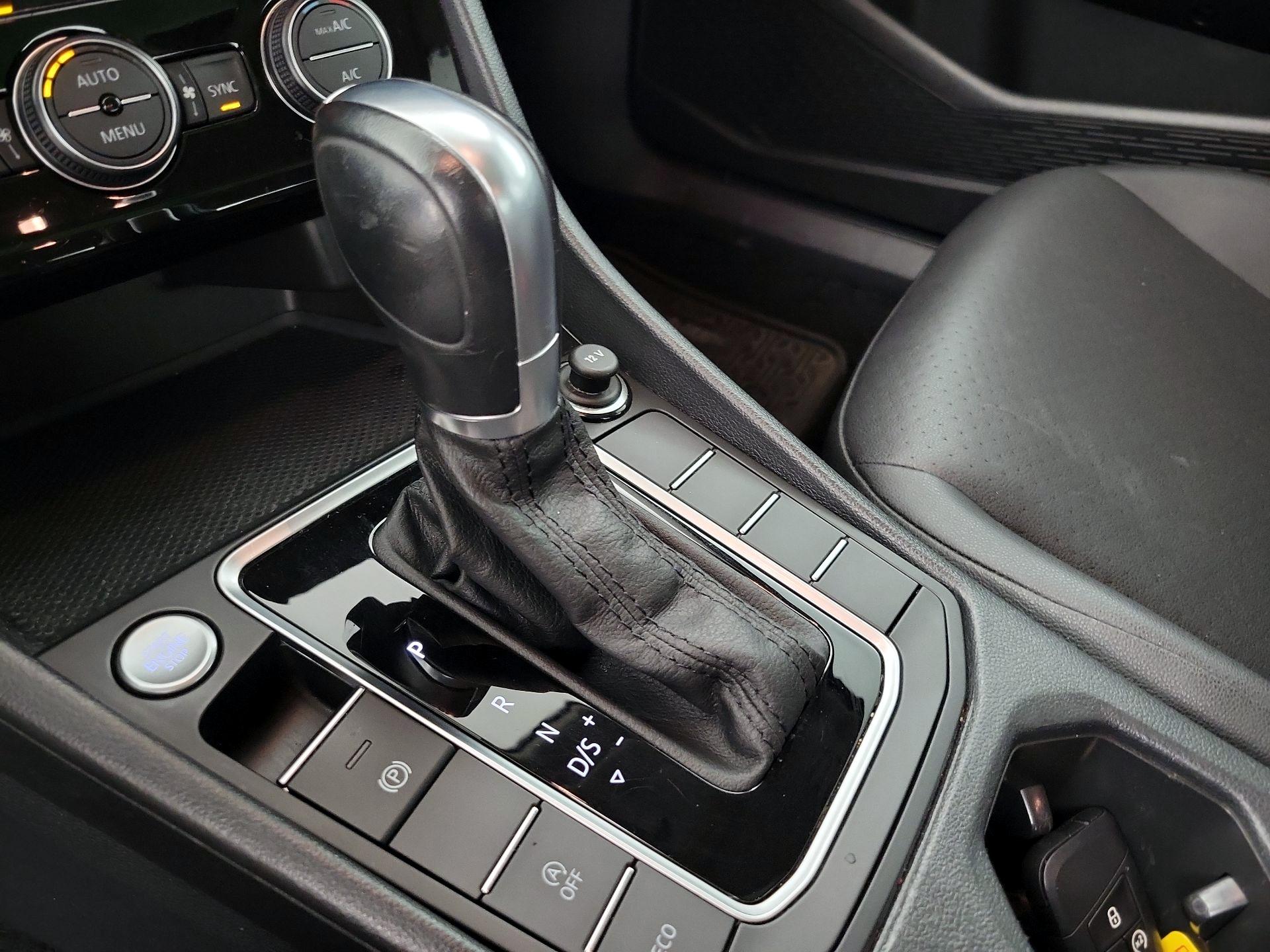 Thumbnail: 2019 Volkswagen Jetta - 17