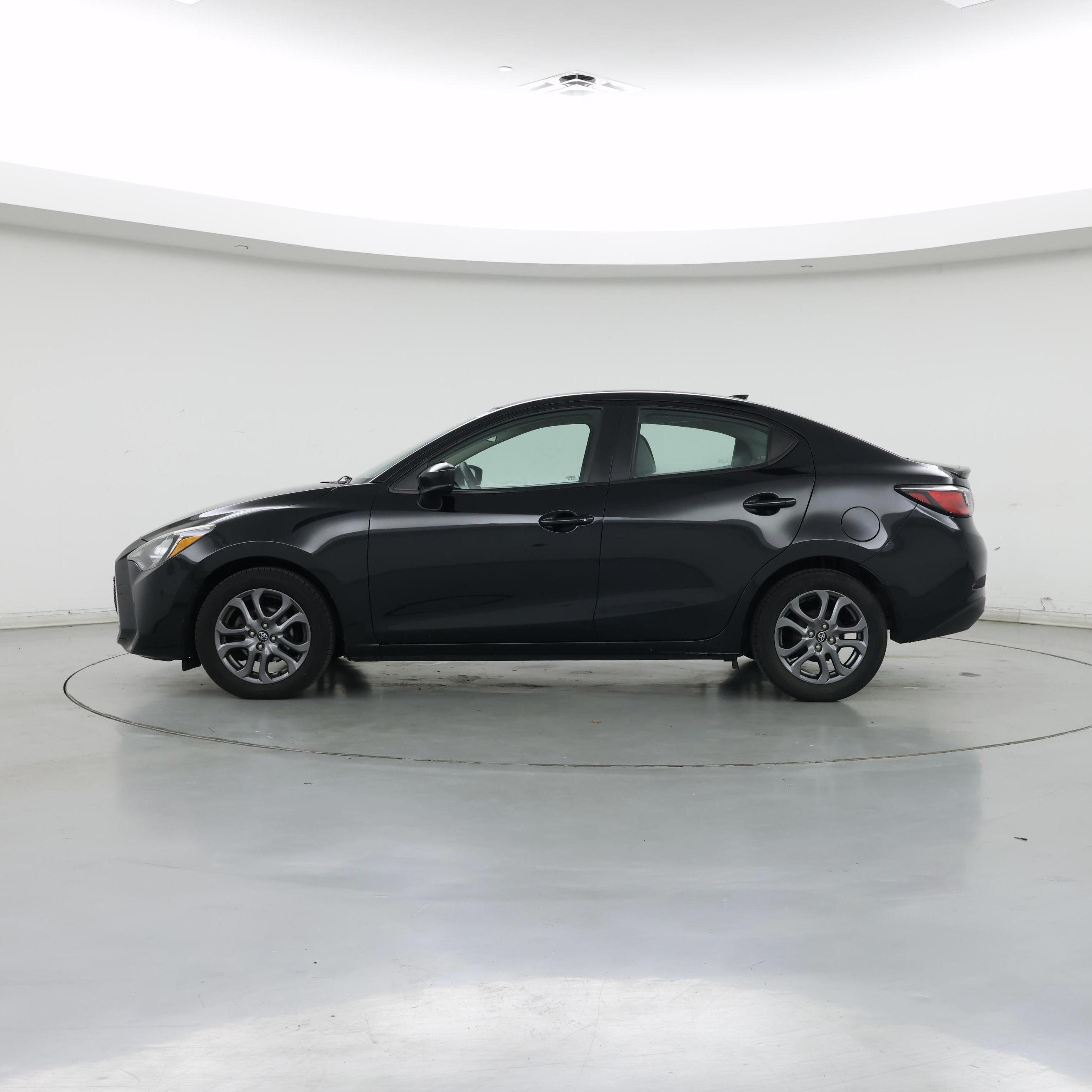 Thumbnail: 2019 Toyota Yaris - 3