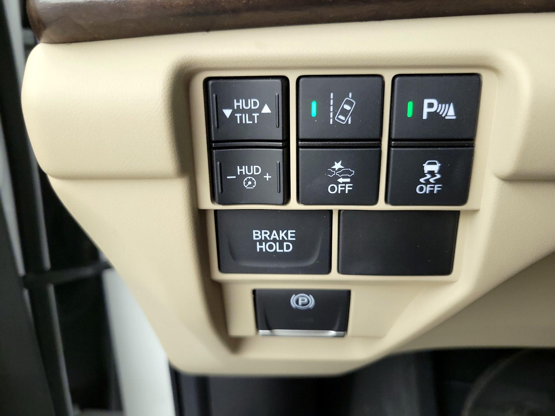 Thumbnail: 2021 Acura RDX - 13