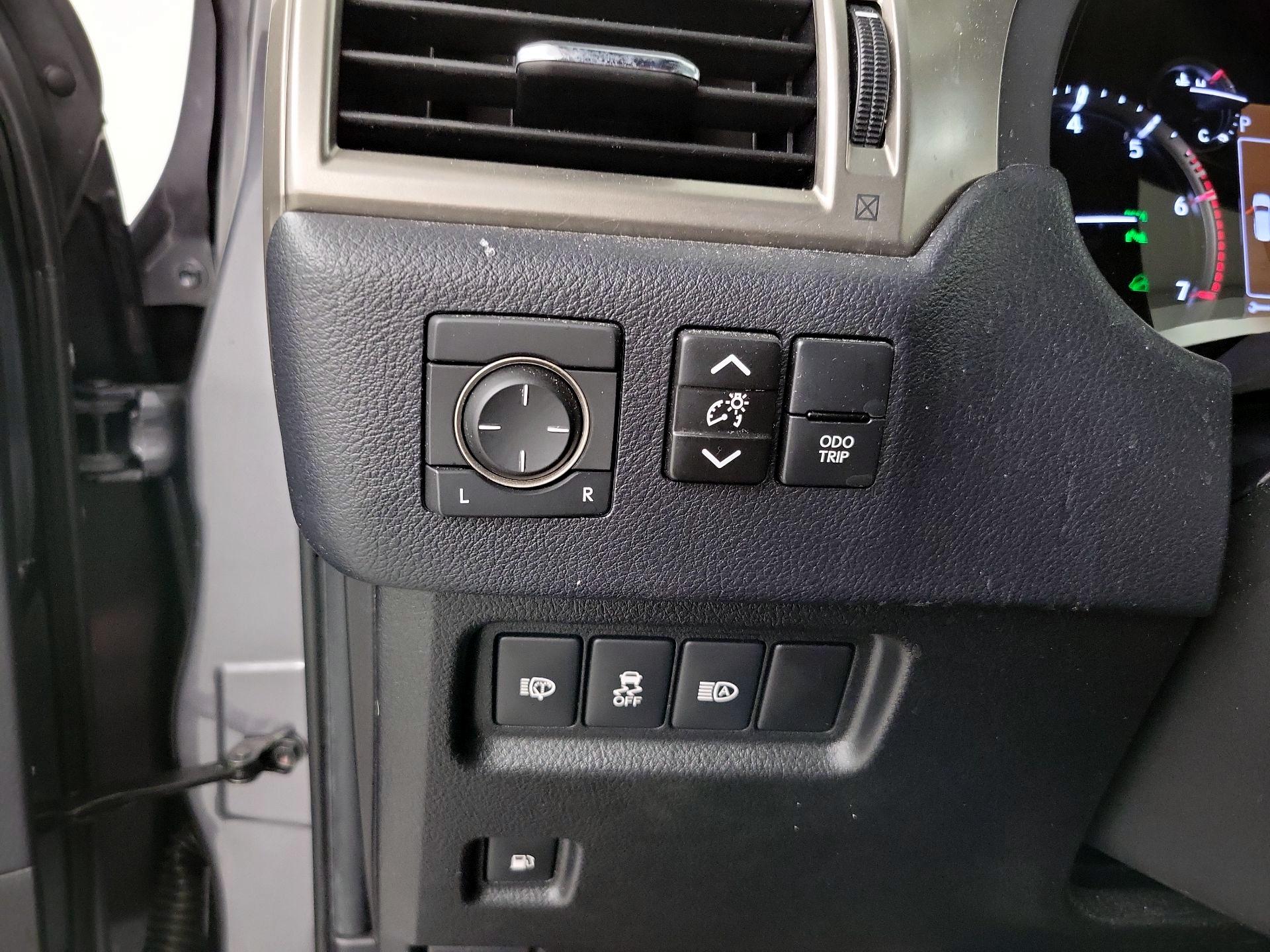 Thumbnail: 2020 Lexus GX - 13