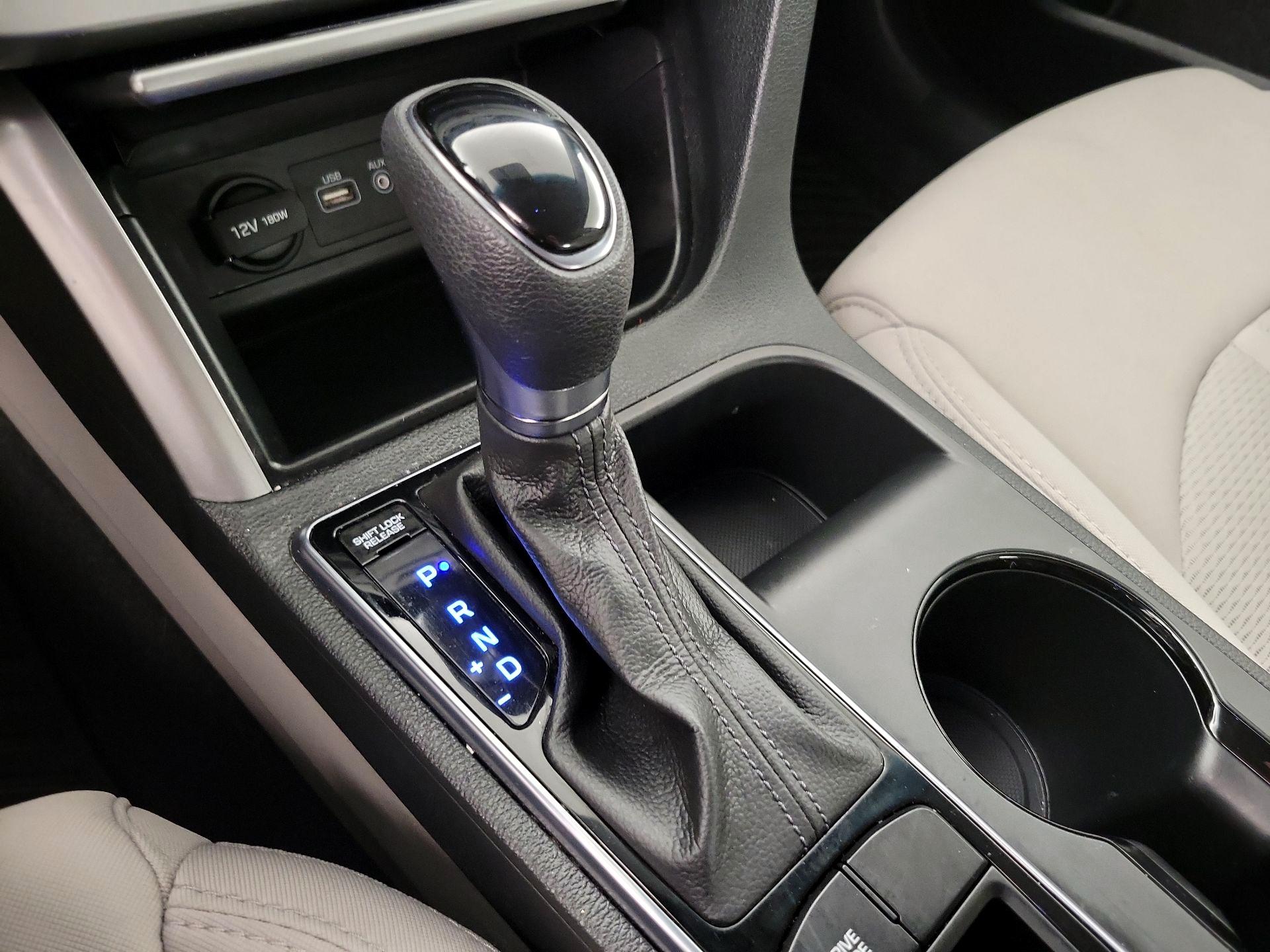 Thumbnail: 2015 Hyundai Sonata - 17