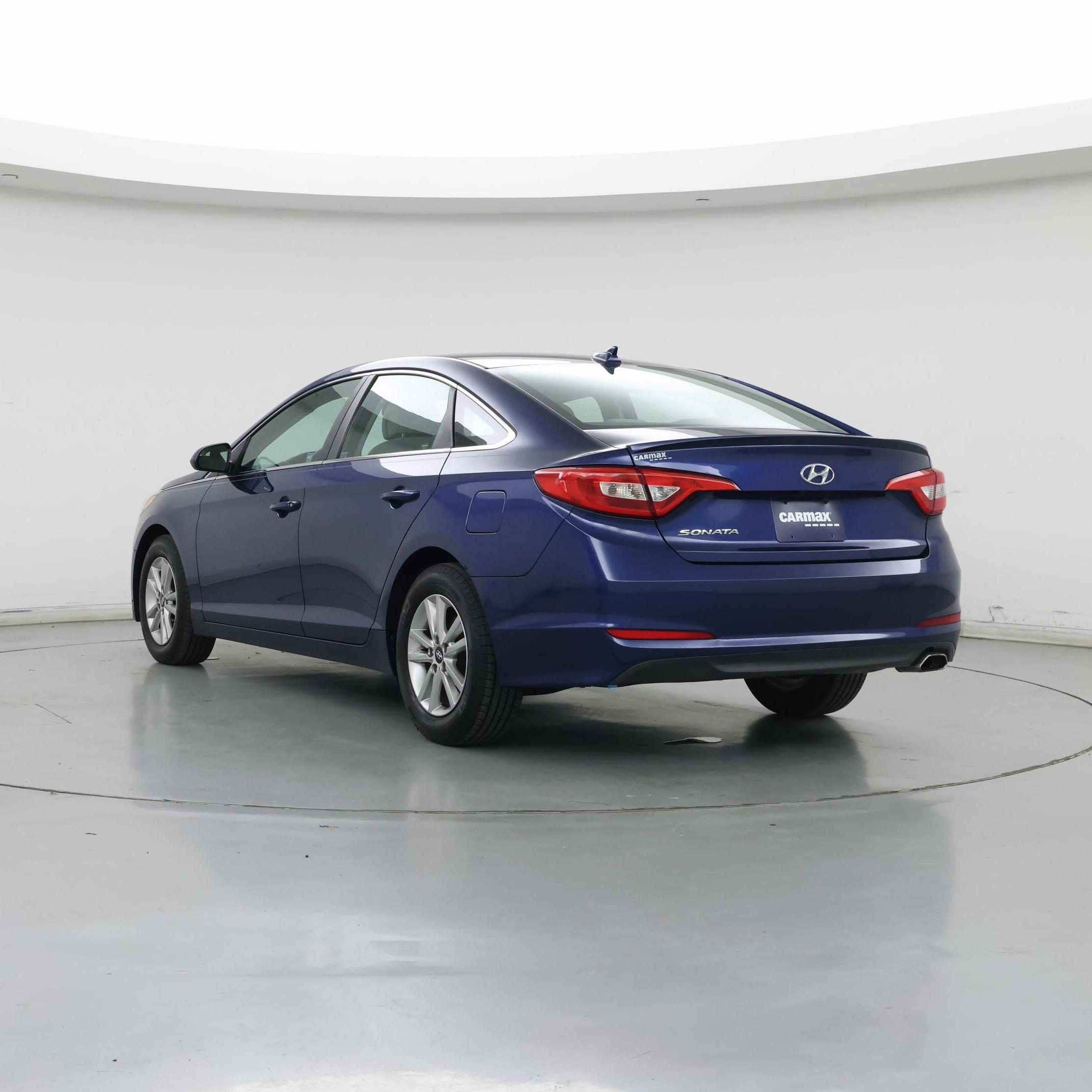 Thumbnail: 2015 Hyundai Sonata - 2