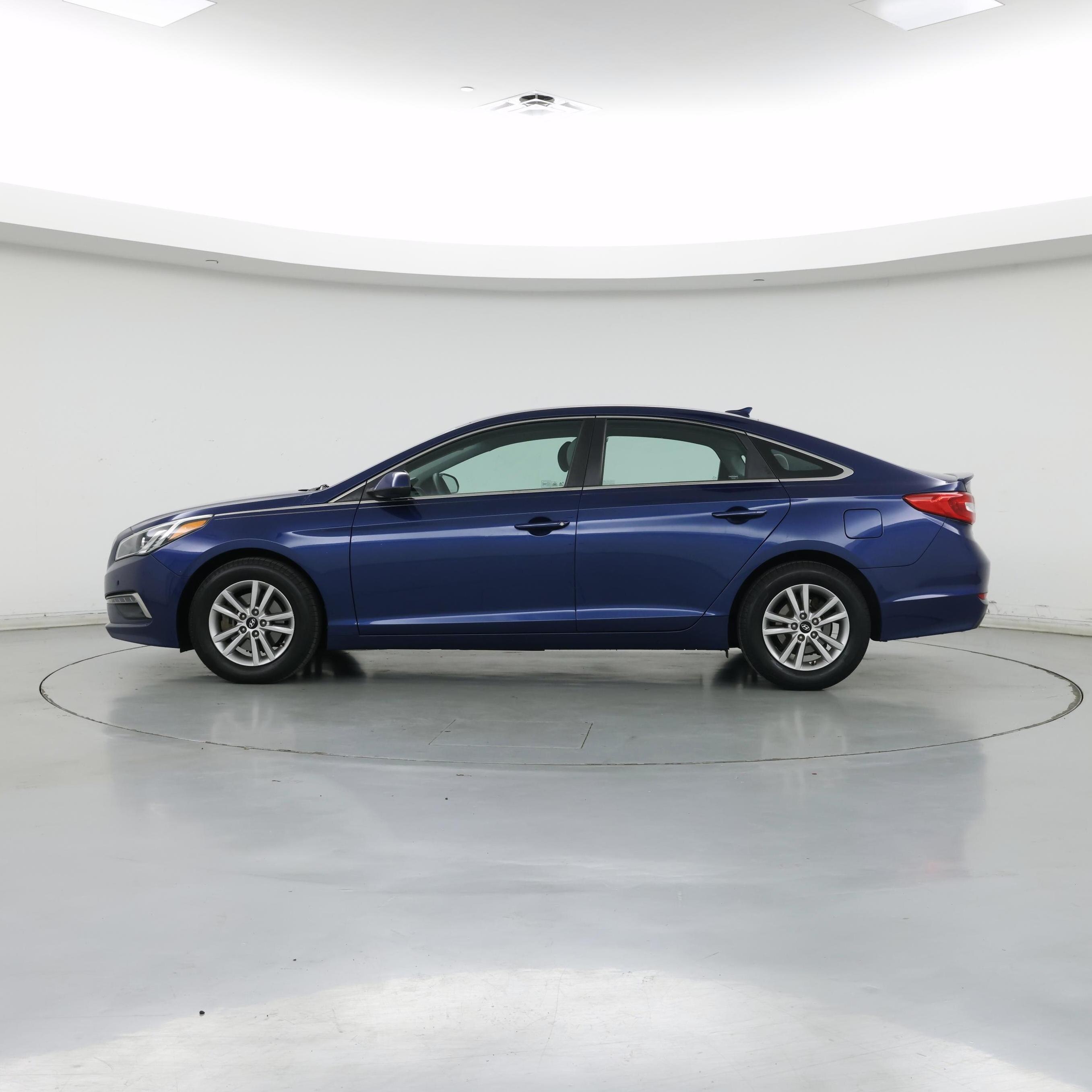 Thumbnail: 2015 Hyundai Sonata - 3