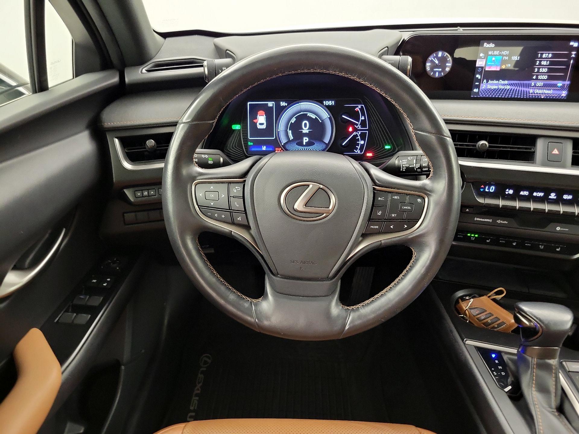 Thumbnail: 2019 Lexus UX - 10