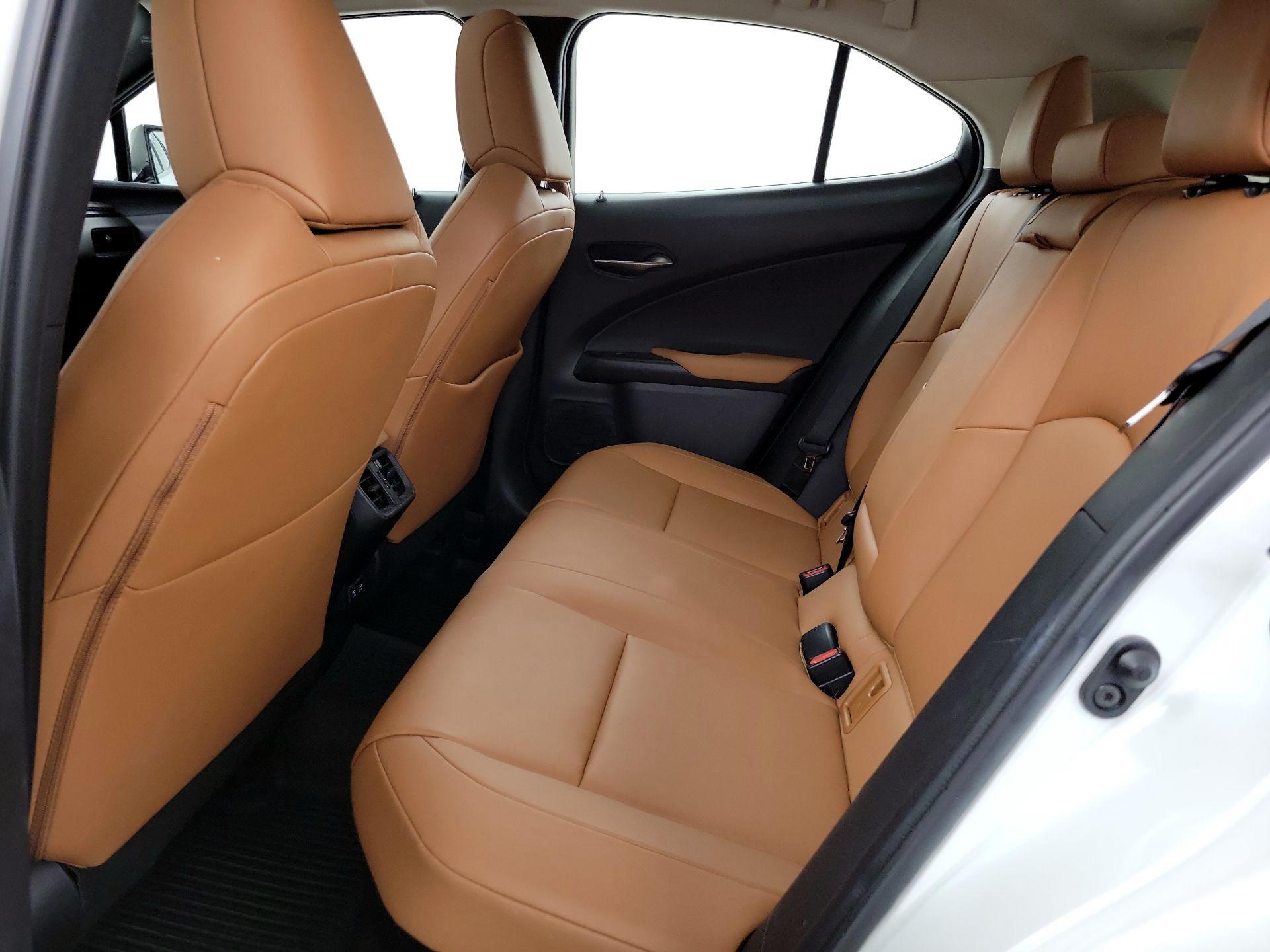 Thumbnail: 2019 Lexus UX - 20