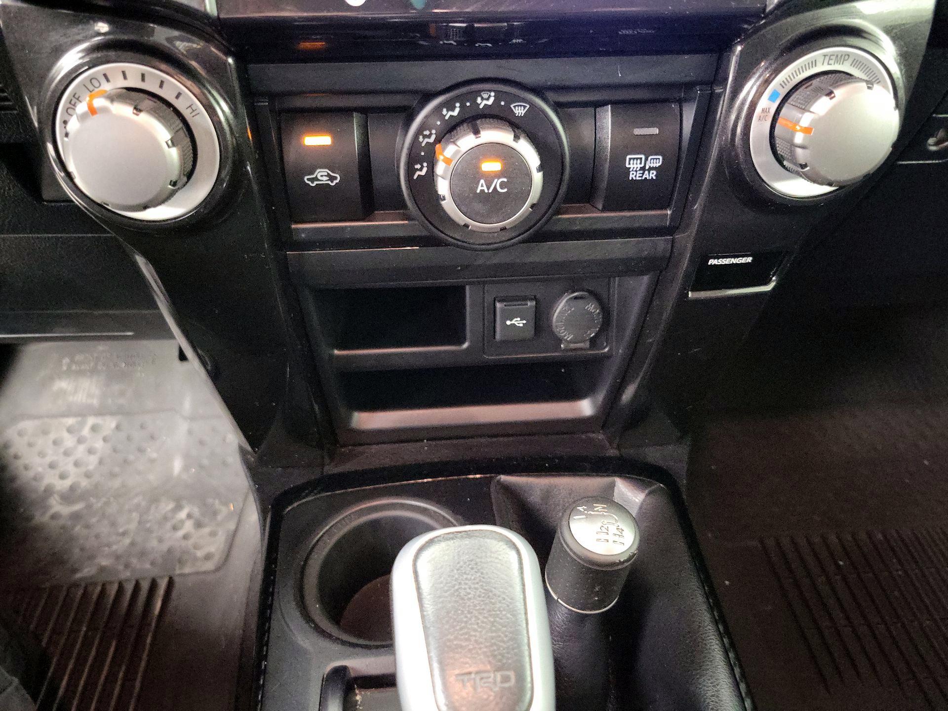 Thumbnail: 2021 Toyota 4Runner - 17