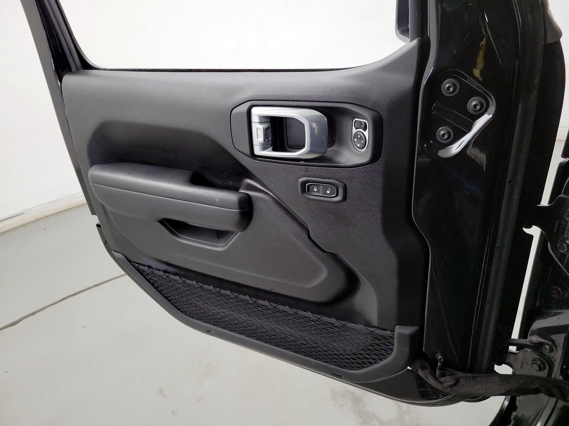 Thumbnail: 2025 Jeep Wrangler - 12