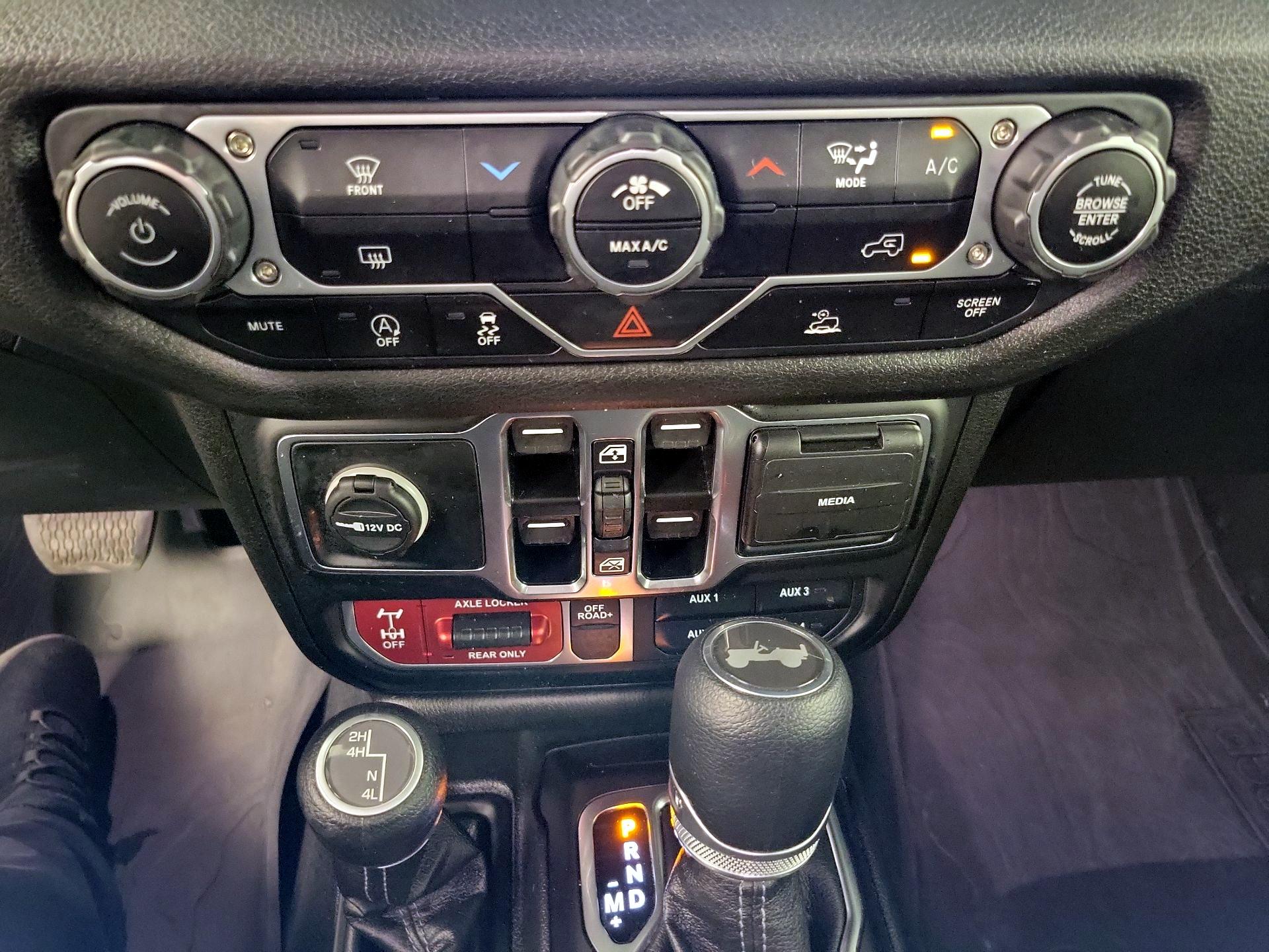 Thumbnail: 2025 Jeep Wrangler - 16