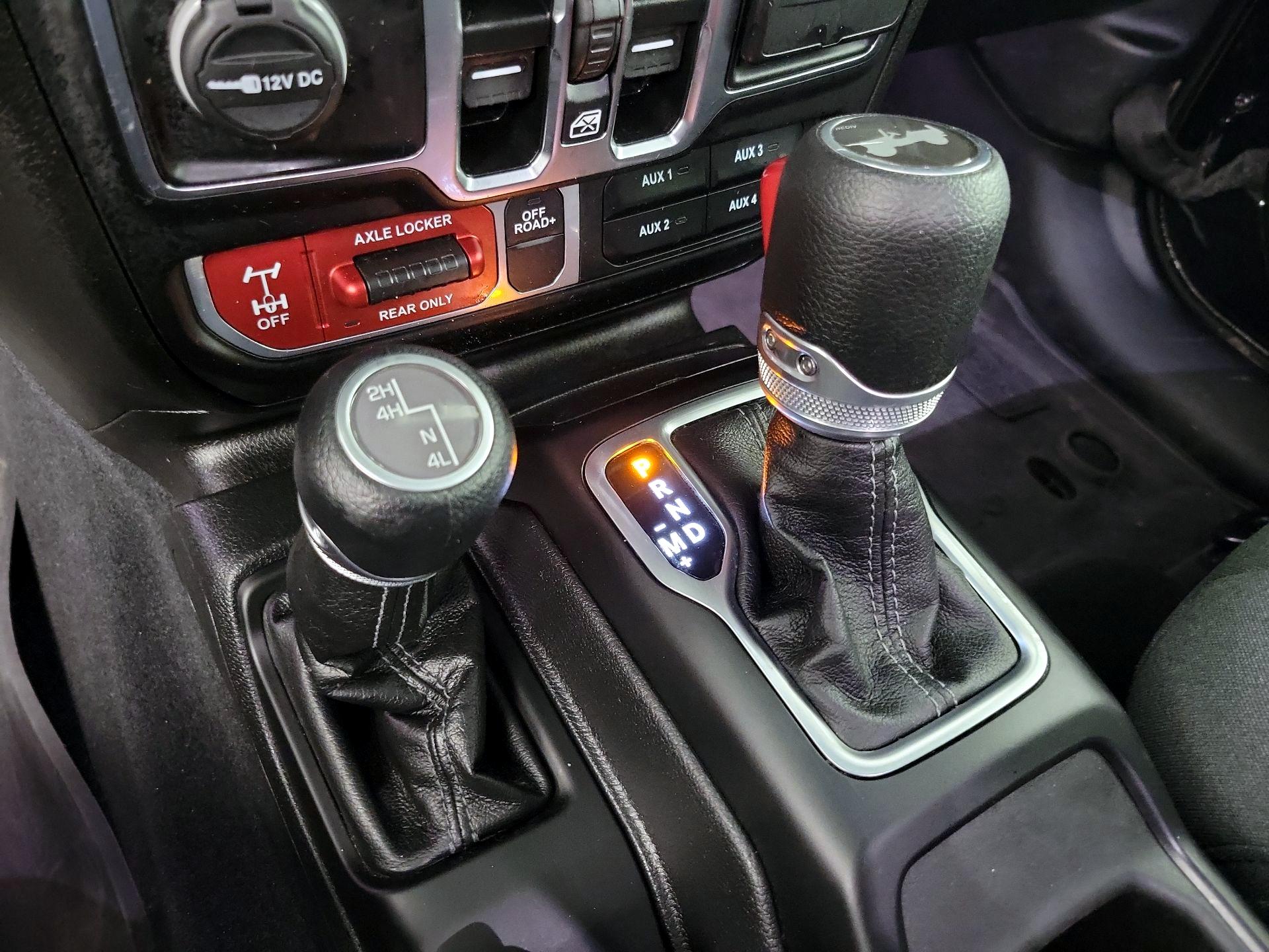 Thumbnail: 2025 Jeep Wrangler - 17