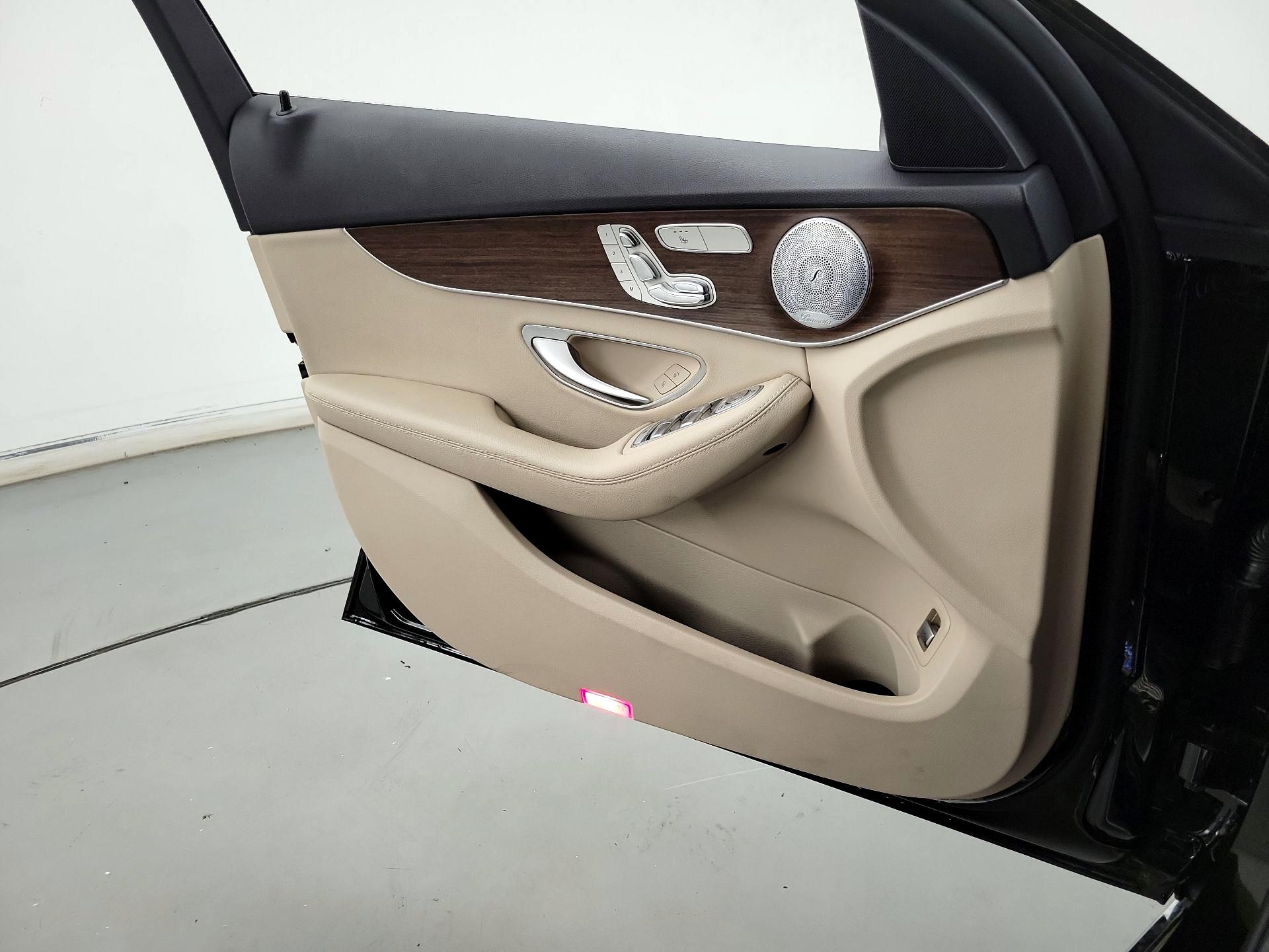 Thumbnail: 2021 Mercedes-Benz C-Class - 12