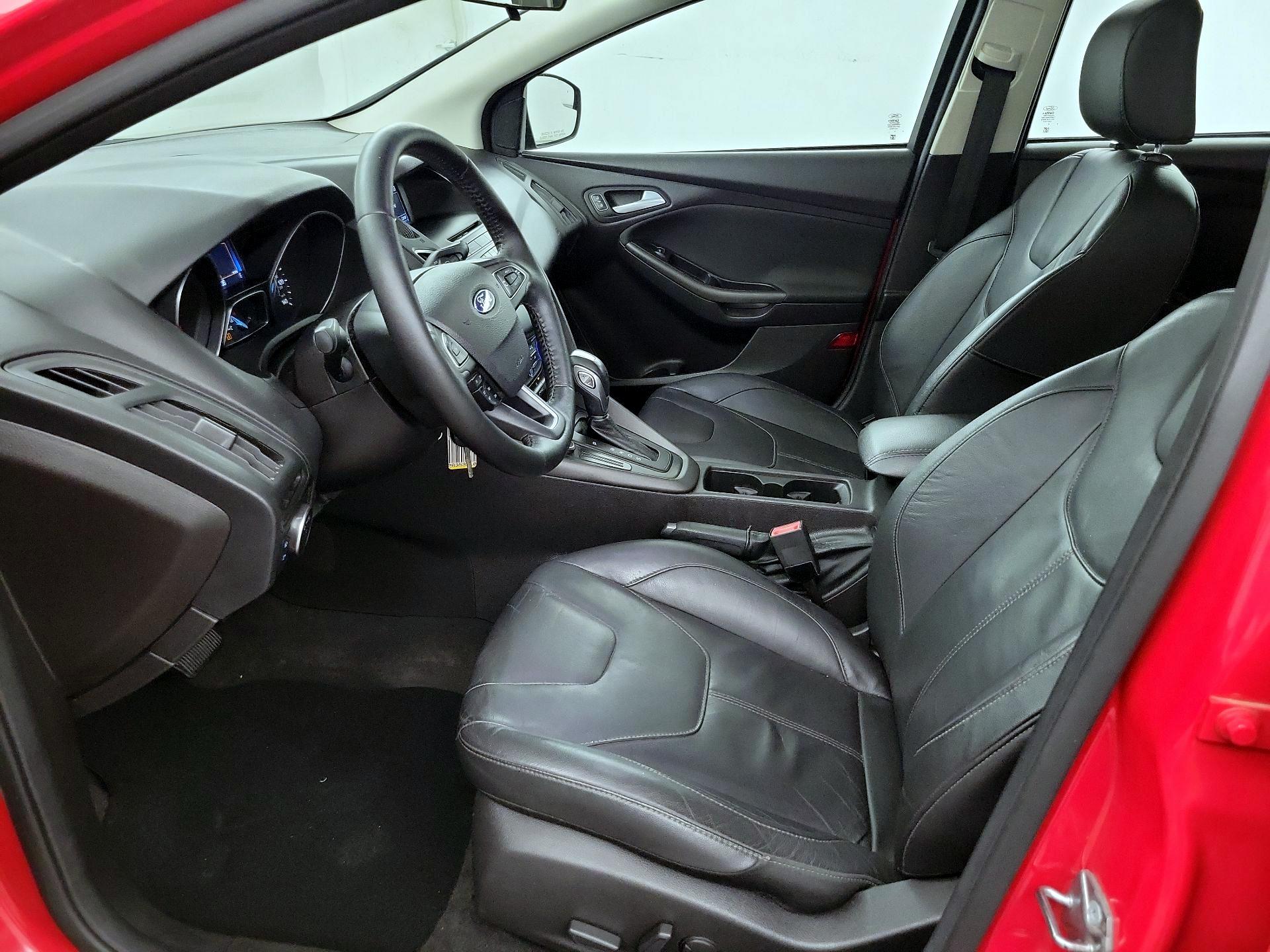 Thumbnail: 2015 Ford Focus - 11