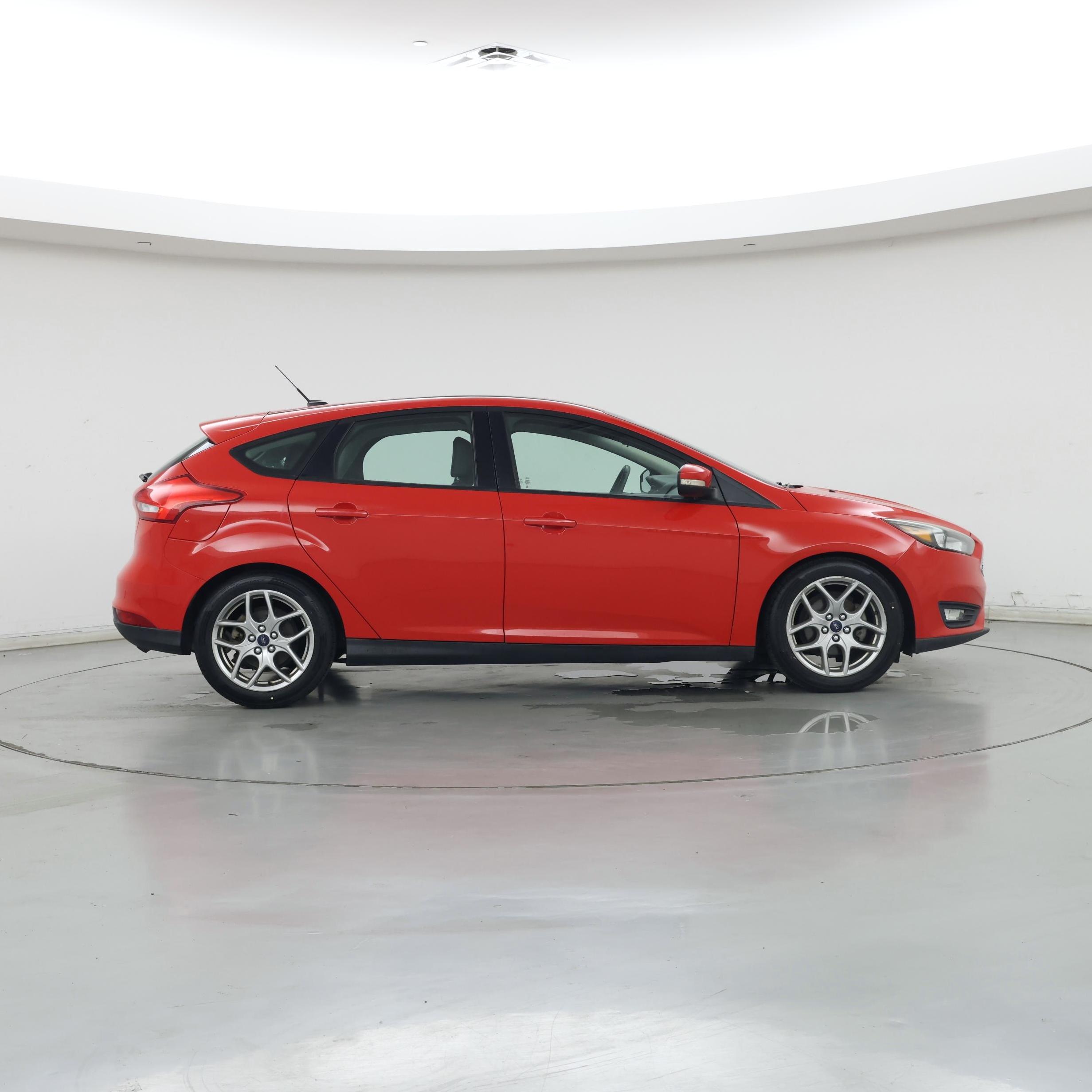 Thumbnail: 2015 Ford Focus - 7