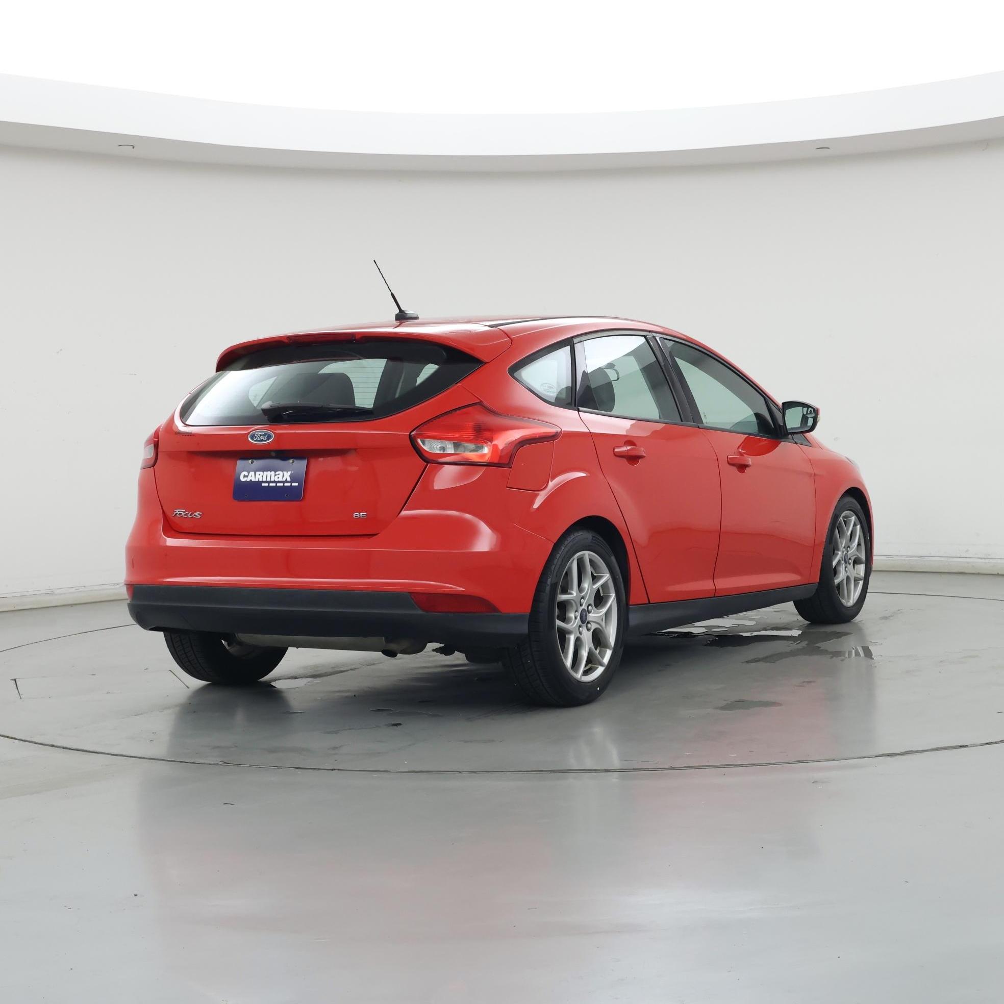 Thumbnail: 2015 Ford Focus - 8
