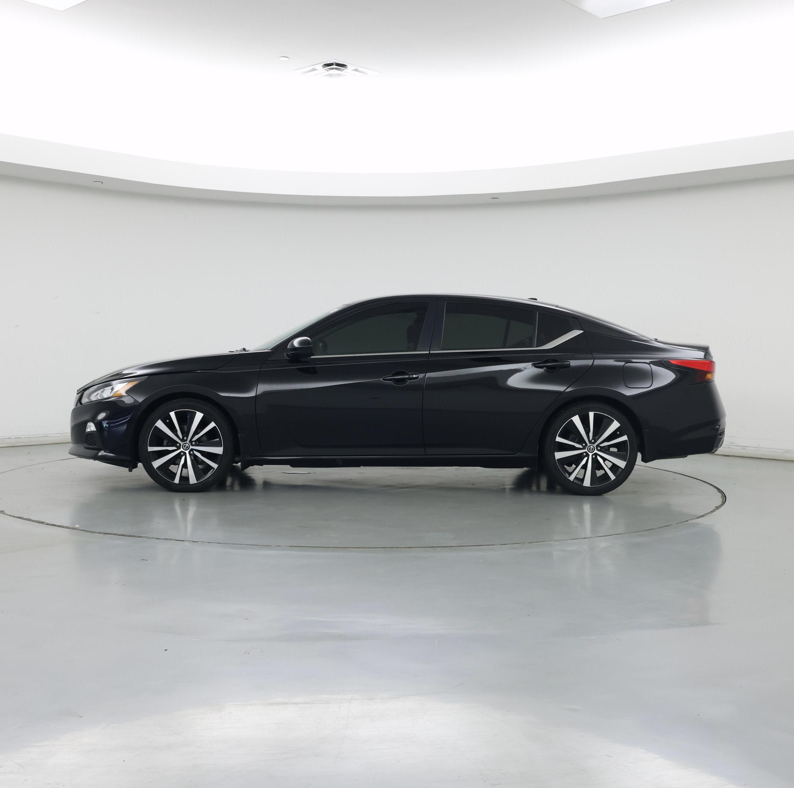 Thumbnail: 2020 Nissan Altima - 3