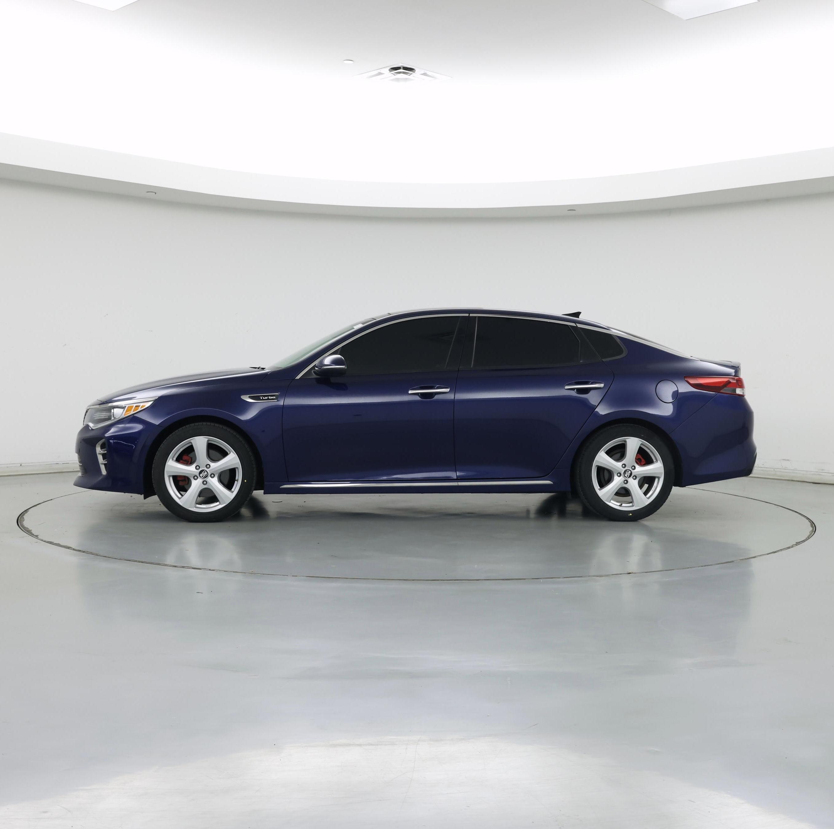 Thumbnail: 2016 Kia Optima - 3