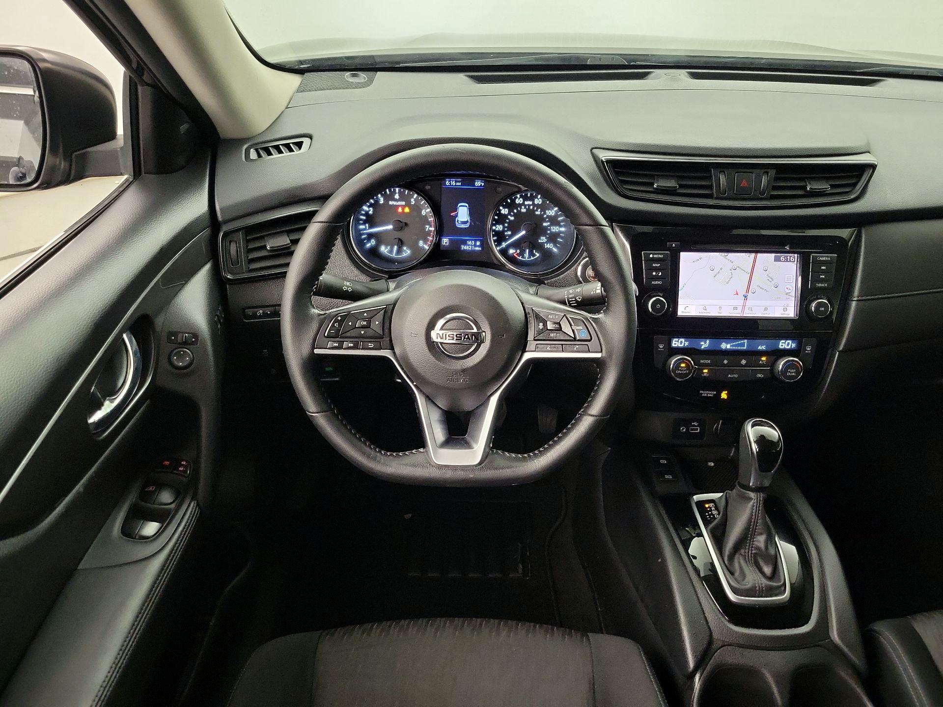 Thumbnail: 2020 Nissan Rogue - 10