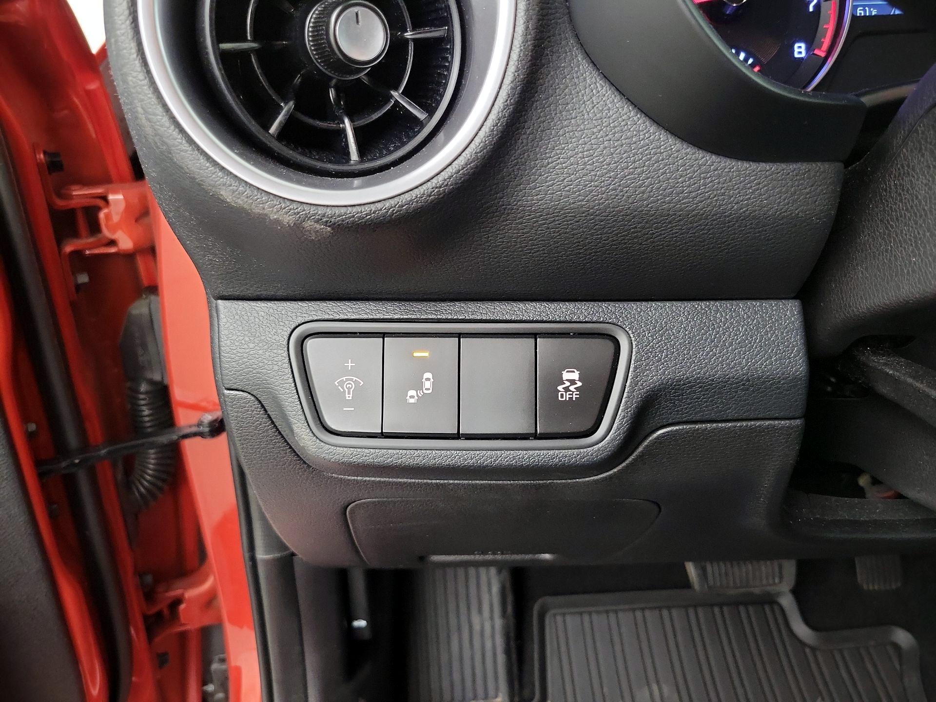 Thumbnail: 2023 Kia Forte - 13